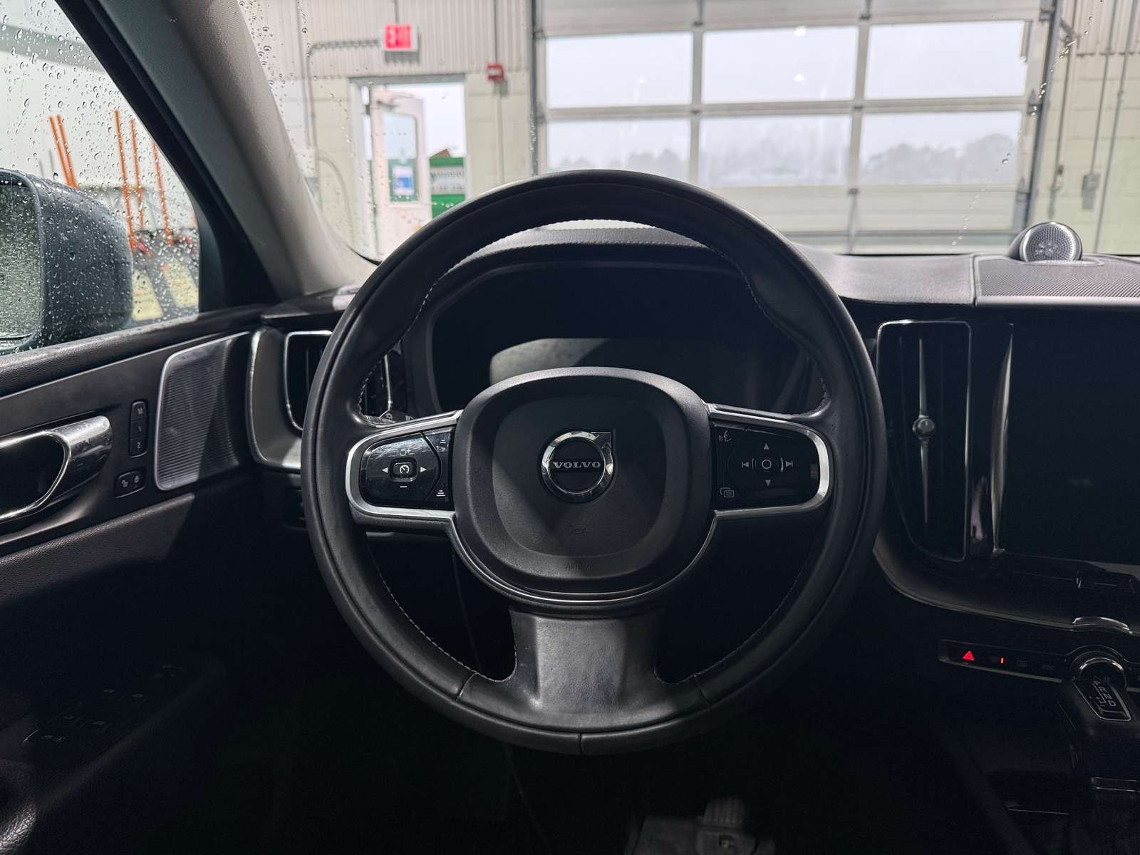 Thumbnail: 2018 Volvo XC60 - 4