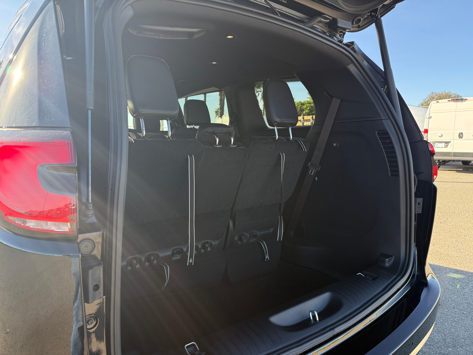 Thumbnail: 2026 Chrysler Pacifica - 6