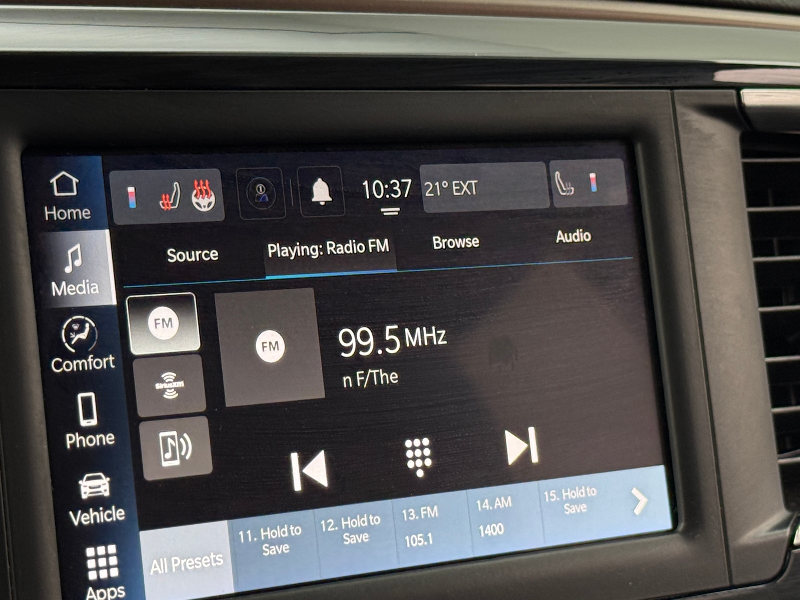 Thumbnail: 2024 Chrysler Voyager - 4