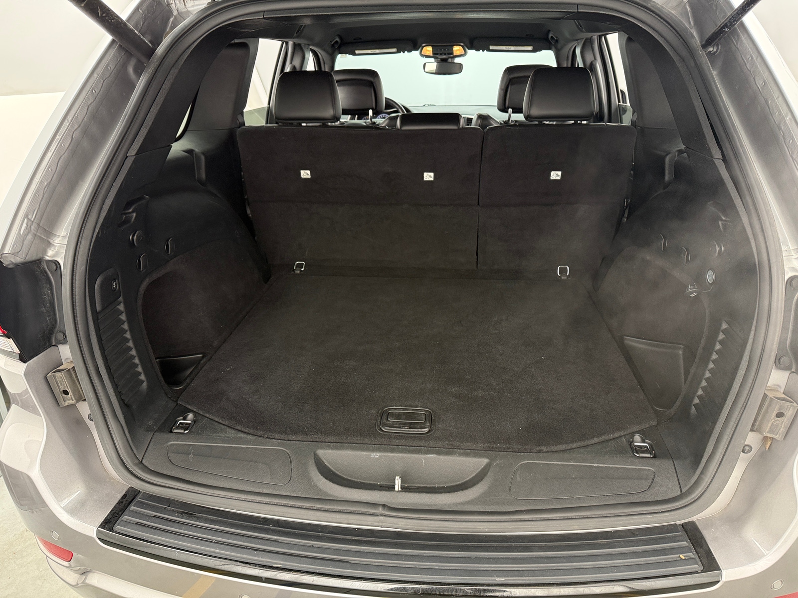 Thumbnail: 2017 Jeep Grand Cherokee - 6