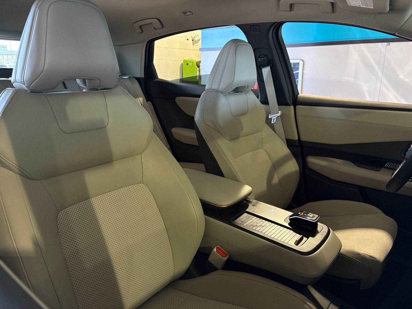 Thumbnail: 2025 Nissan Ariya - 2