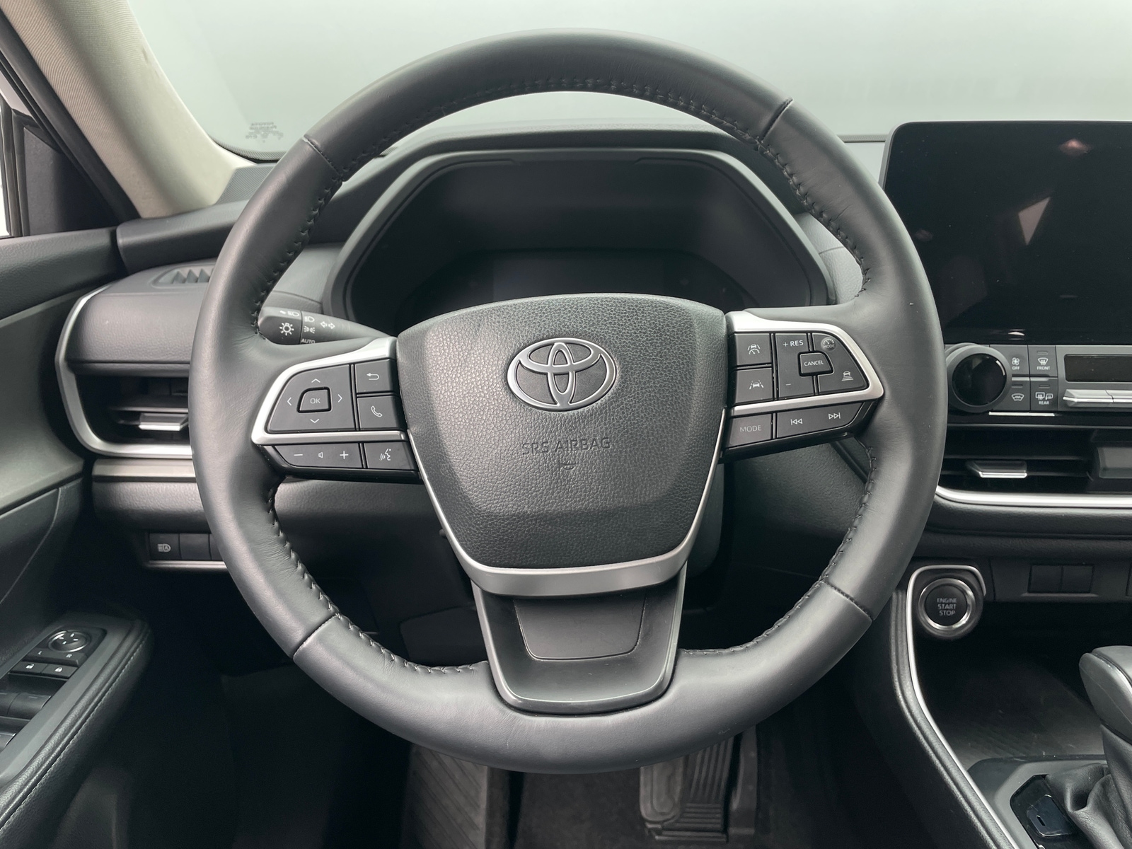 Thumbnail: 2025 Toyota Grand Highlander - 4