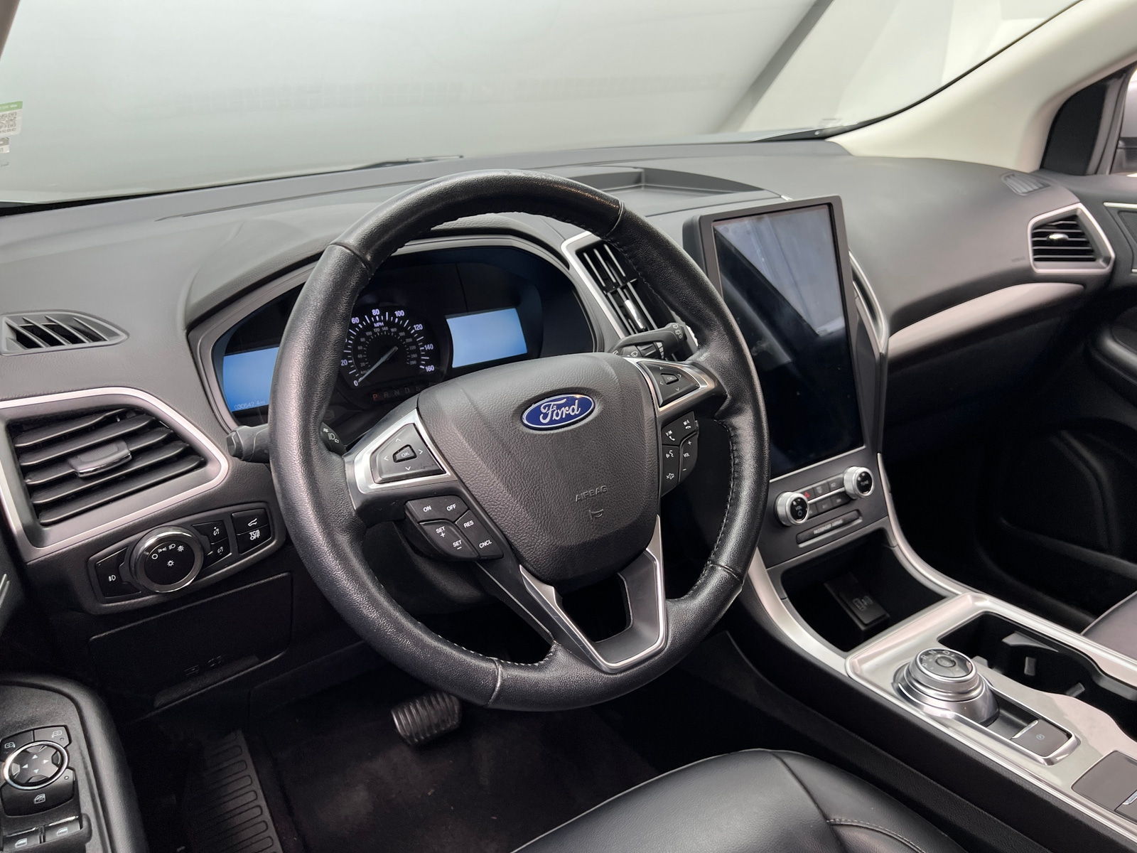 Thumbnail: 2023 Ford Edge - 4