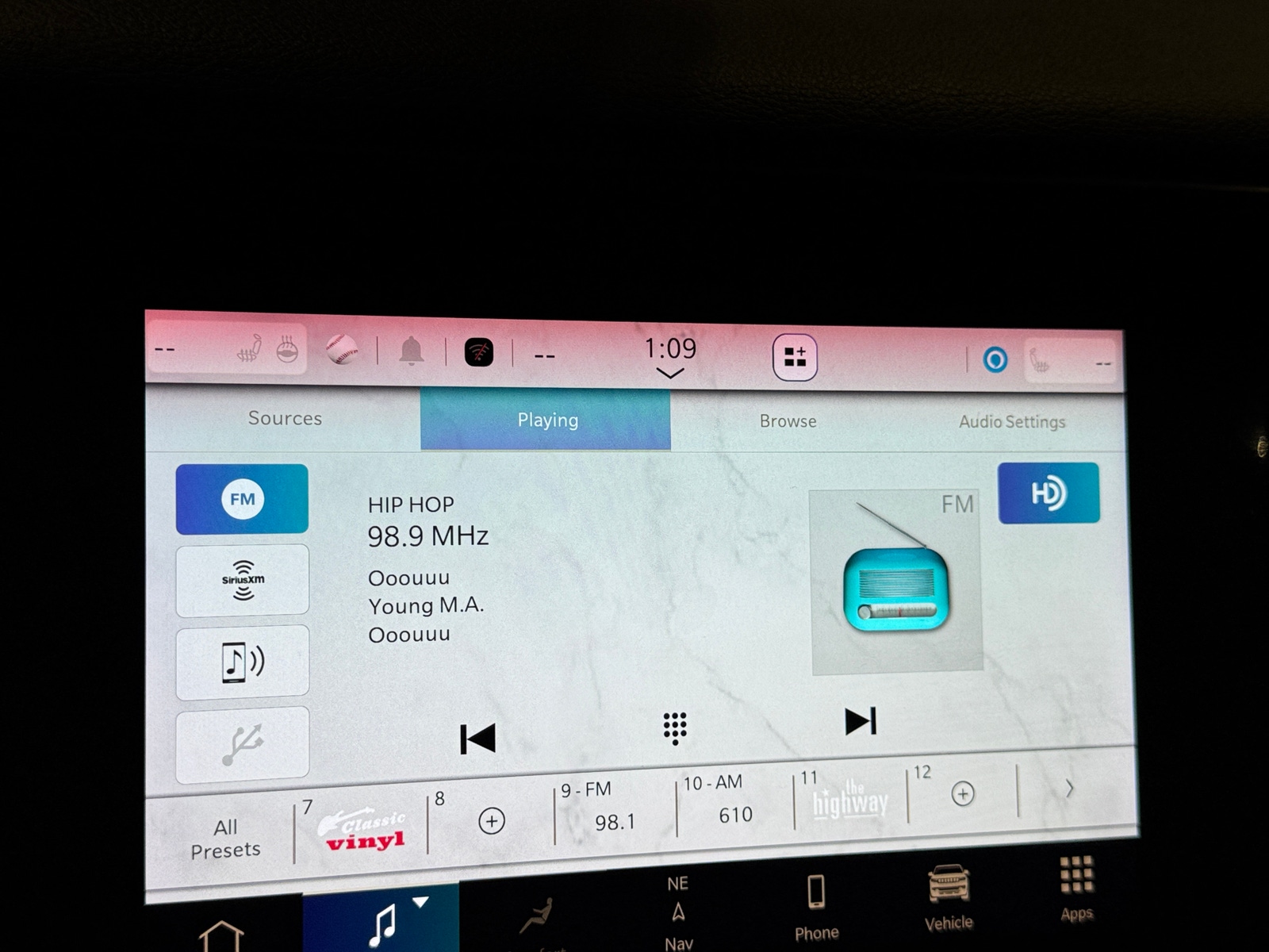 Thumbnail: 2024 Jeep Wagoneer - 3