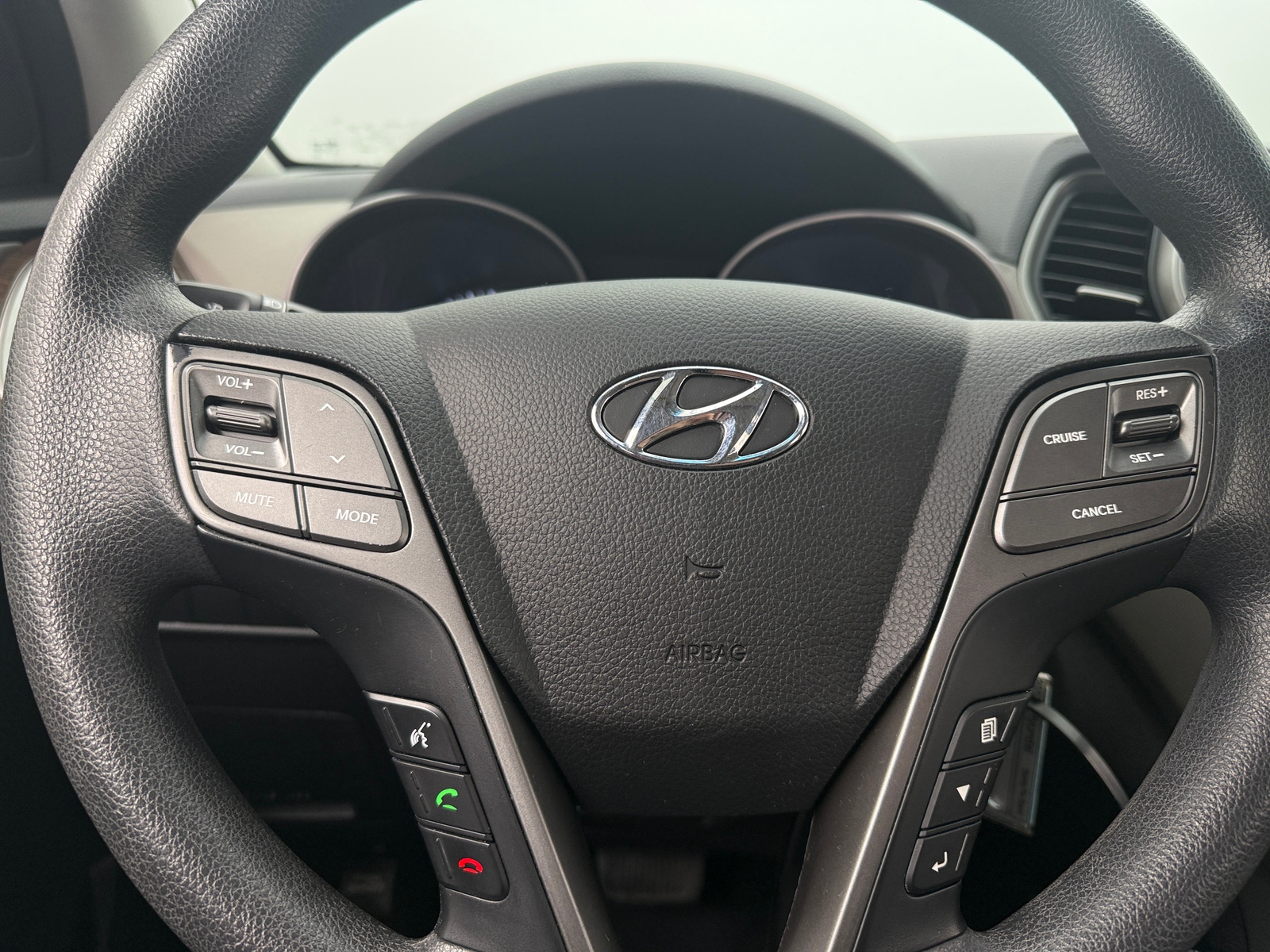 Thumbnail: 2017 Hyundai Santa Fe - 5