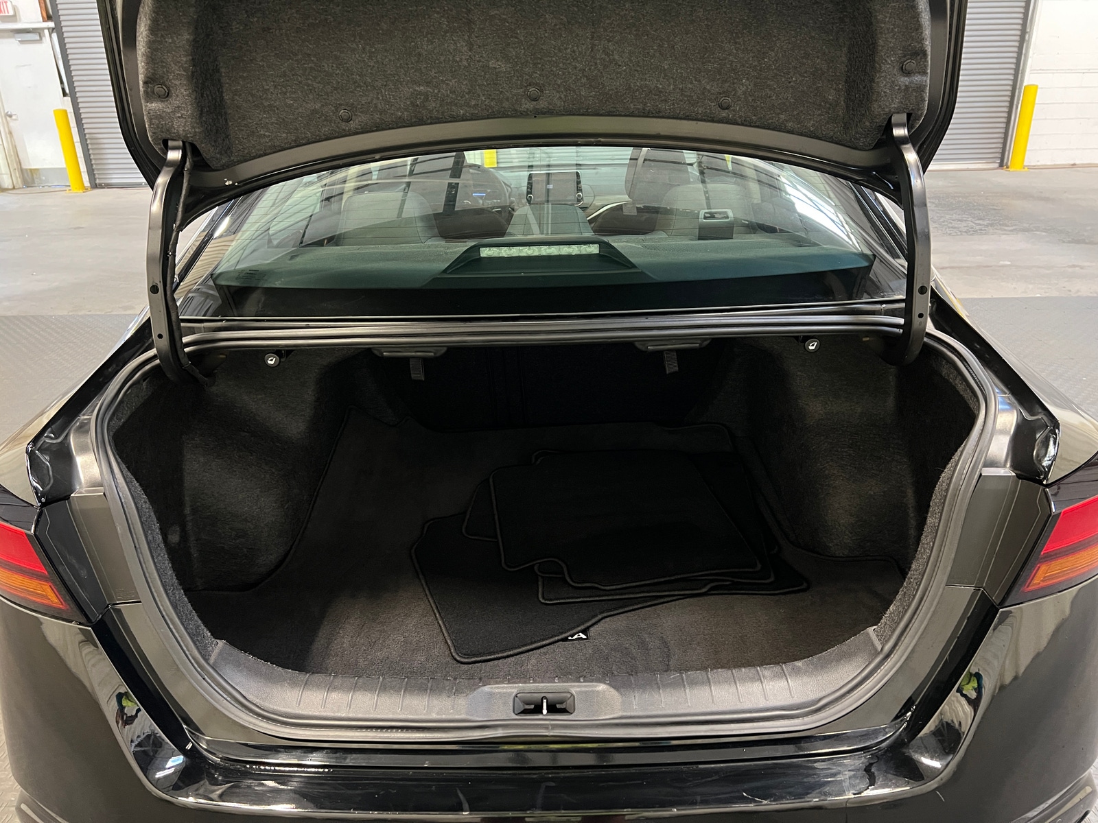 Thumbnail: 2025 Nissan Altima - 7