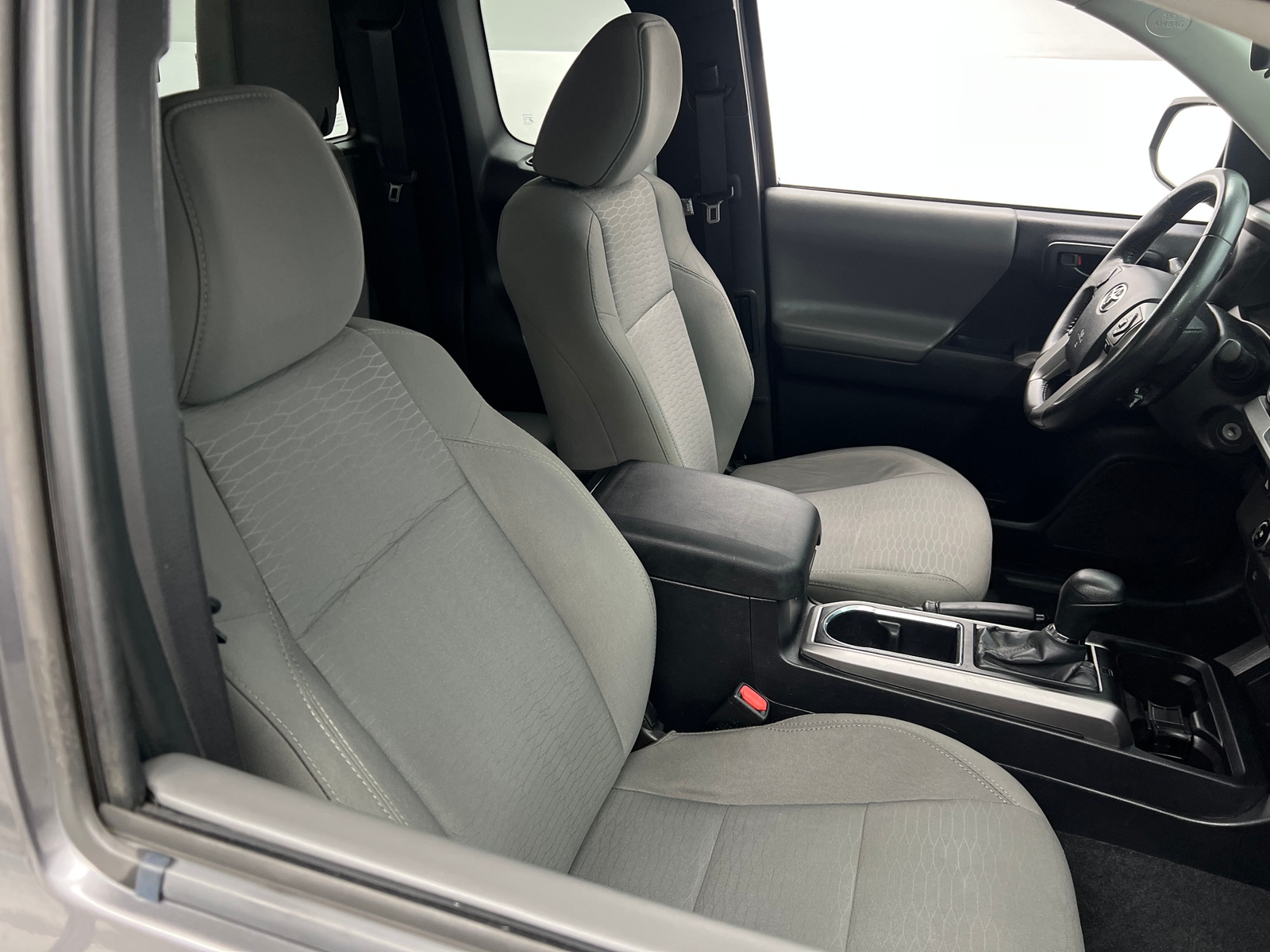 Thumbnail: 2016 Toyota Tacoma - 2