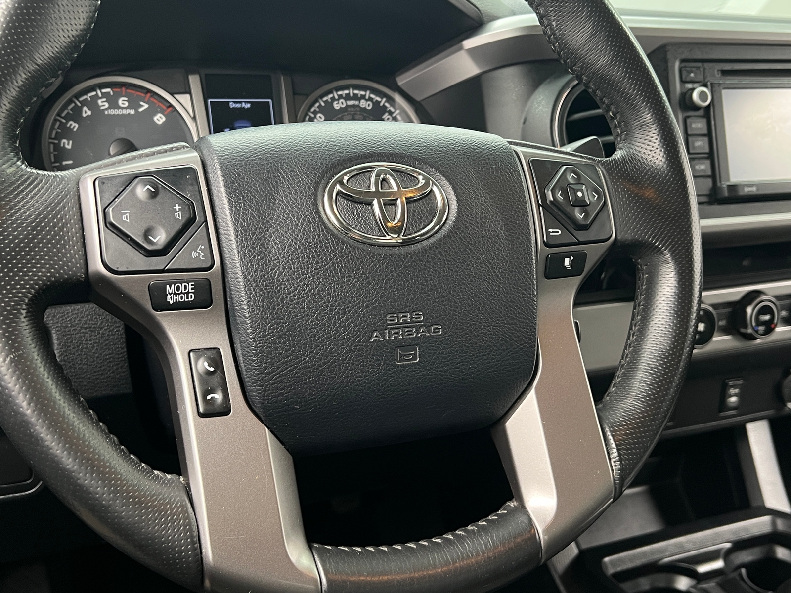 Thumbnail: 2016 Toyota Tacoma - 5