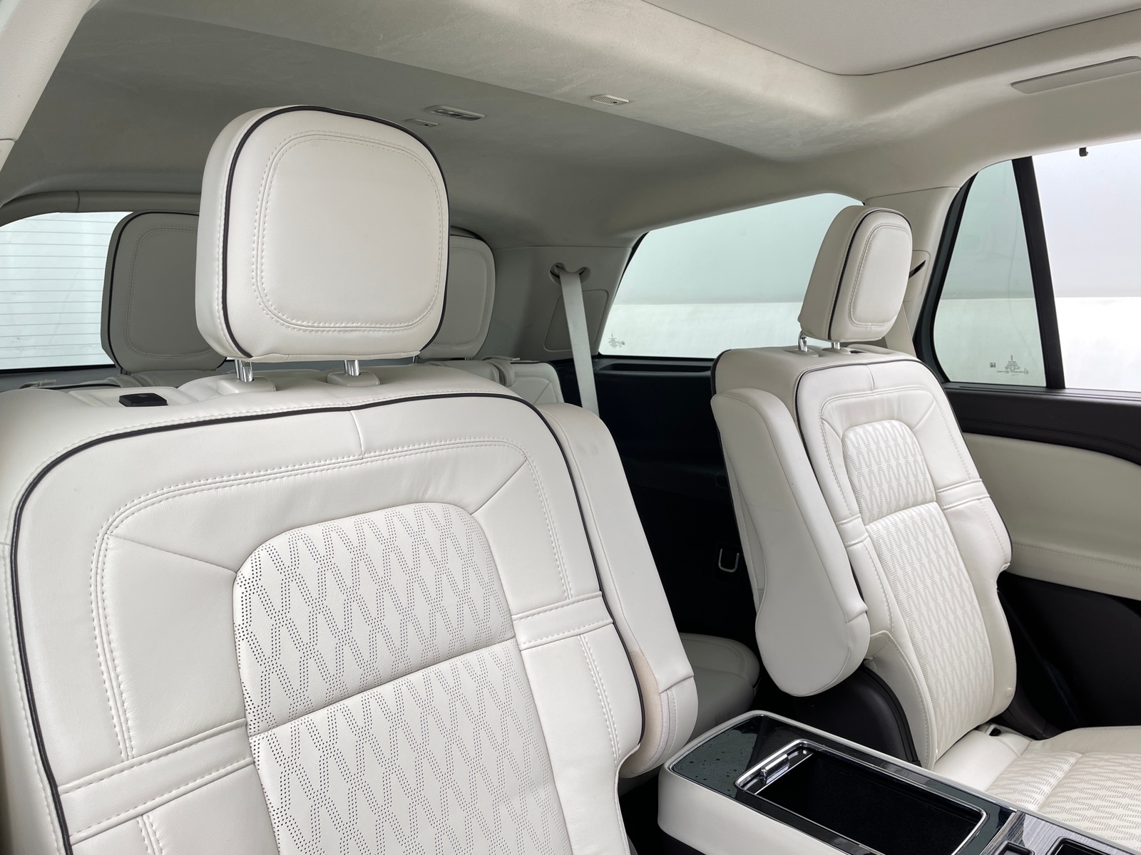 Thumbnail: 2021 Lincoln Aviator - 5