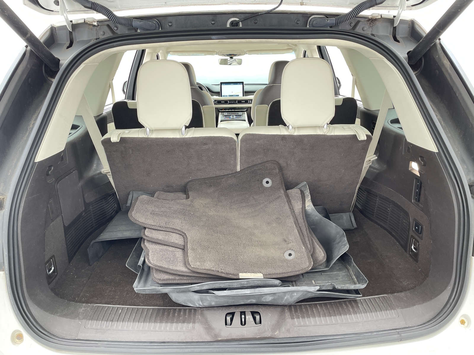 Thumbnail: 2021 Lincoln Aviator - 6