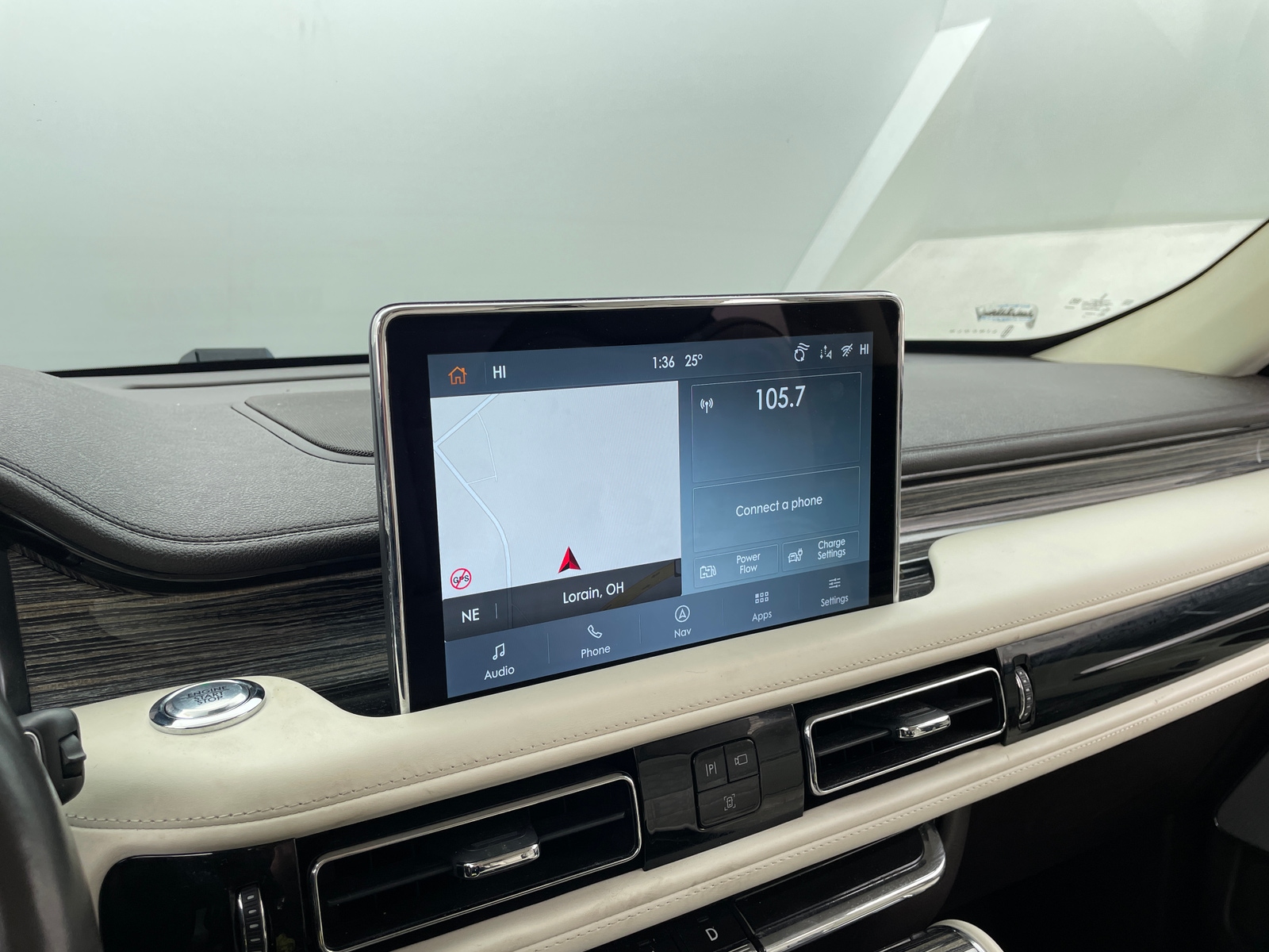 Thumbnail: 2021 Lincoln Aviator - 3