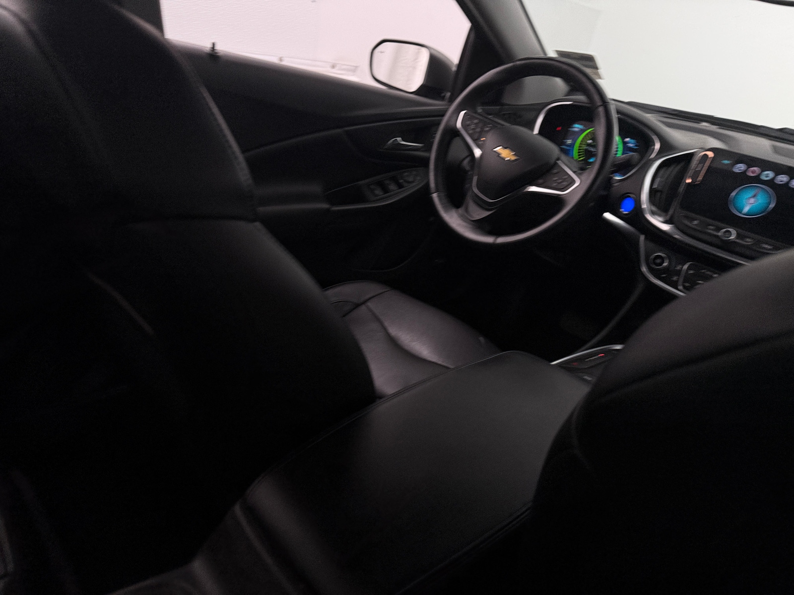 Thumbnail: 2017 Chevrolet Volt - 2