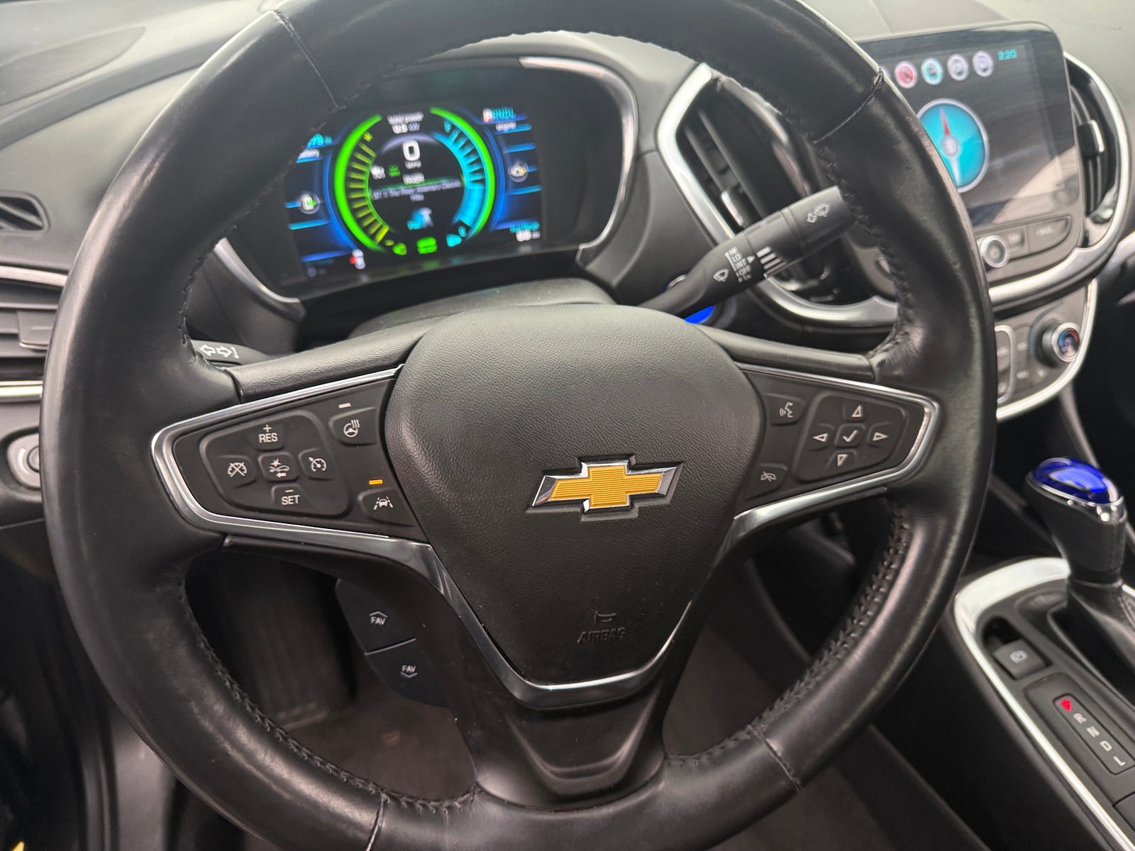 Thumbnail: 2017 Chevrolet Volt - 4