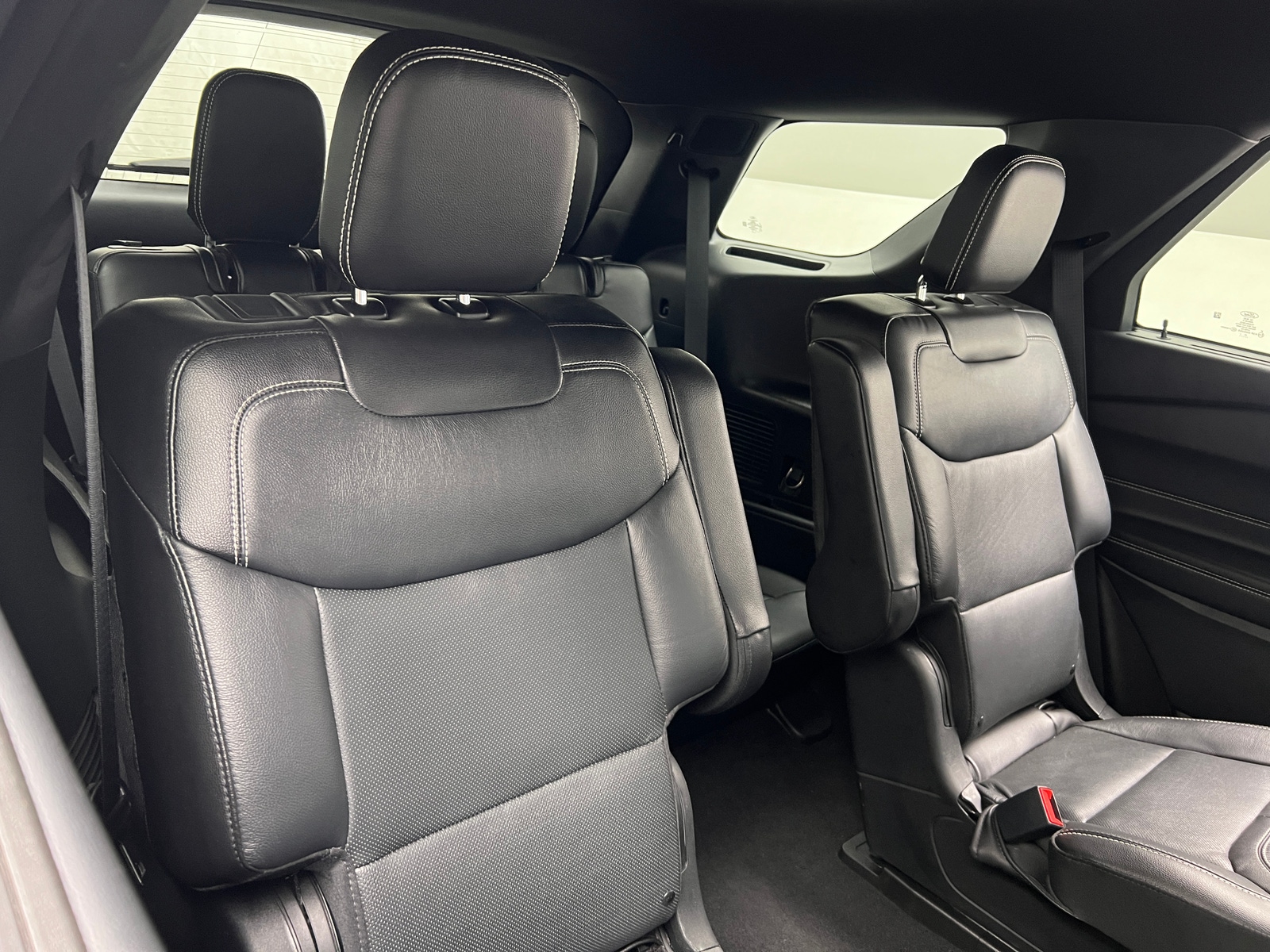 Thumbnail: 2022 Ford Explorer - 5