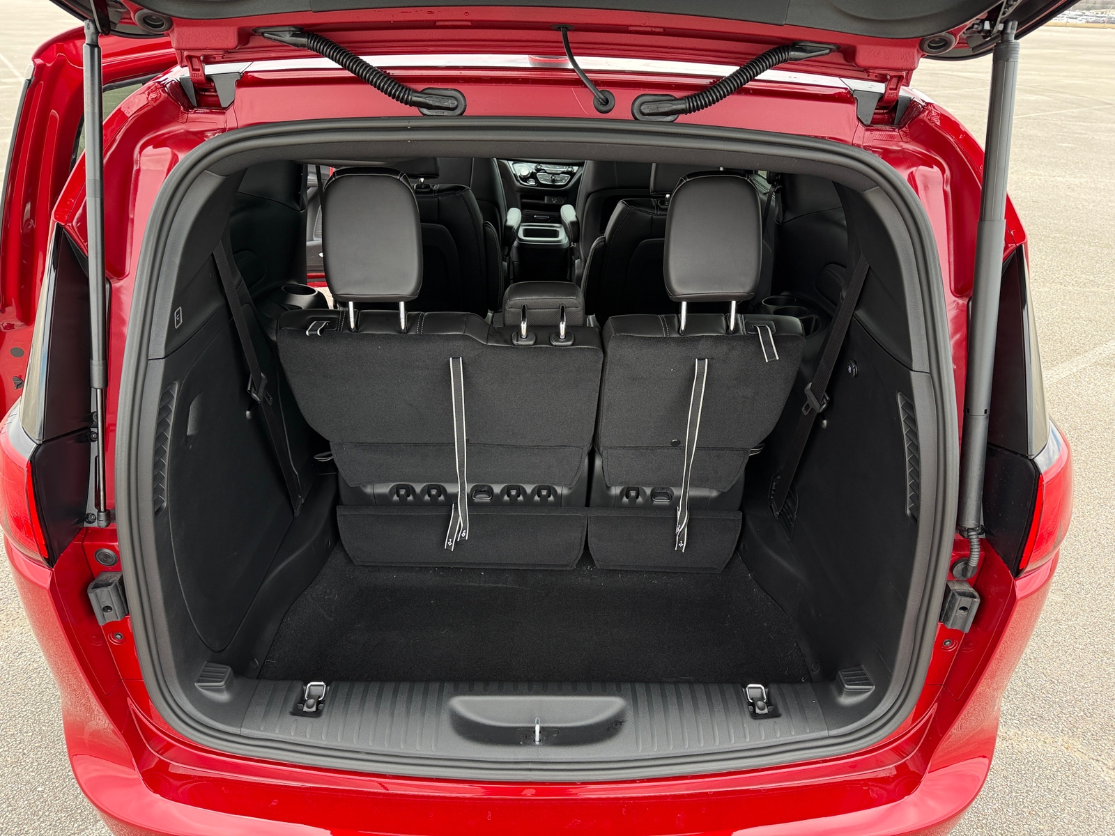 Thumbnail: 2026 Chrysler Voyager - 6