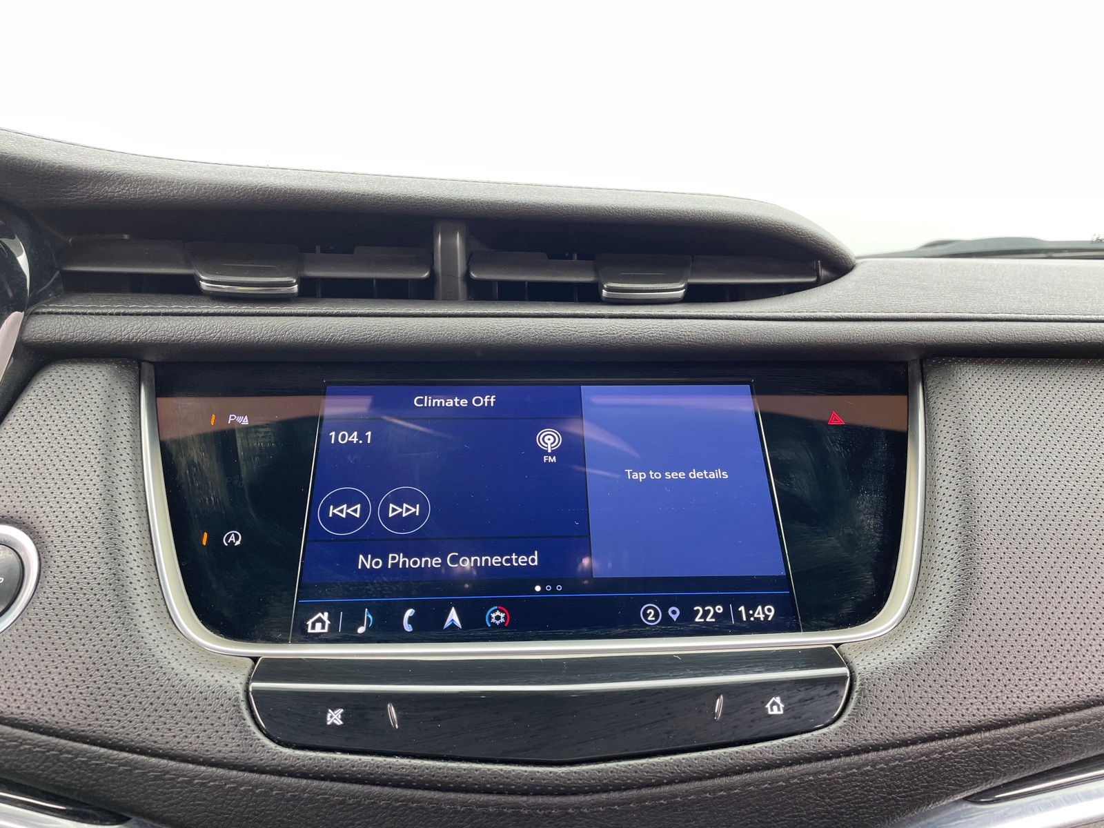 Thumbnail: 2023 Cadillac XT5 - 3