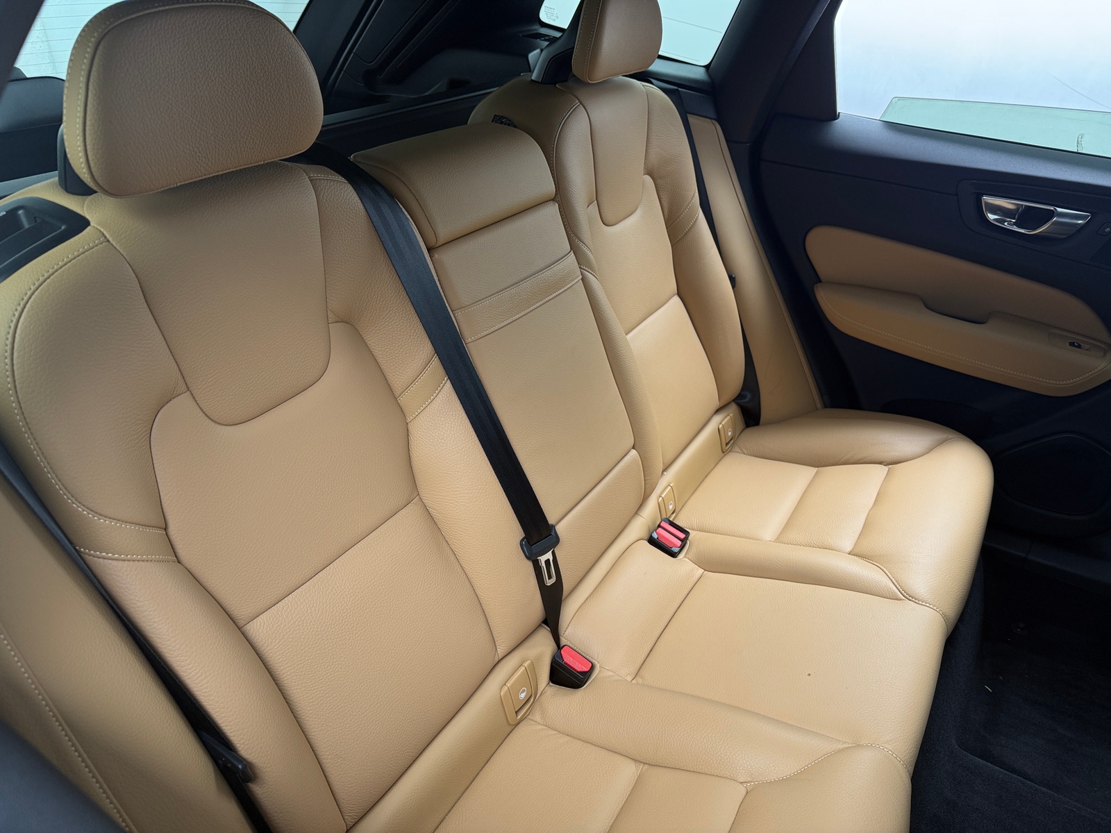 Thumbnail: 2018 Volvo XC60 - 5