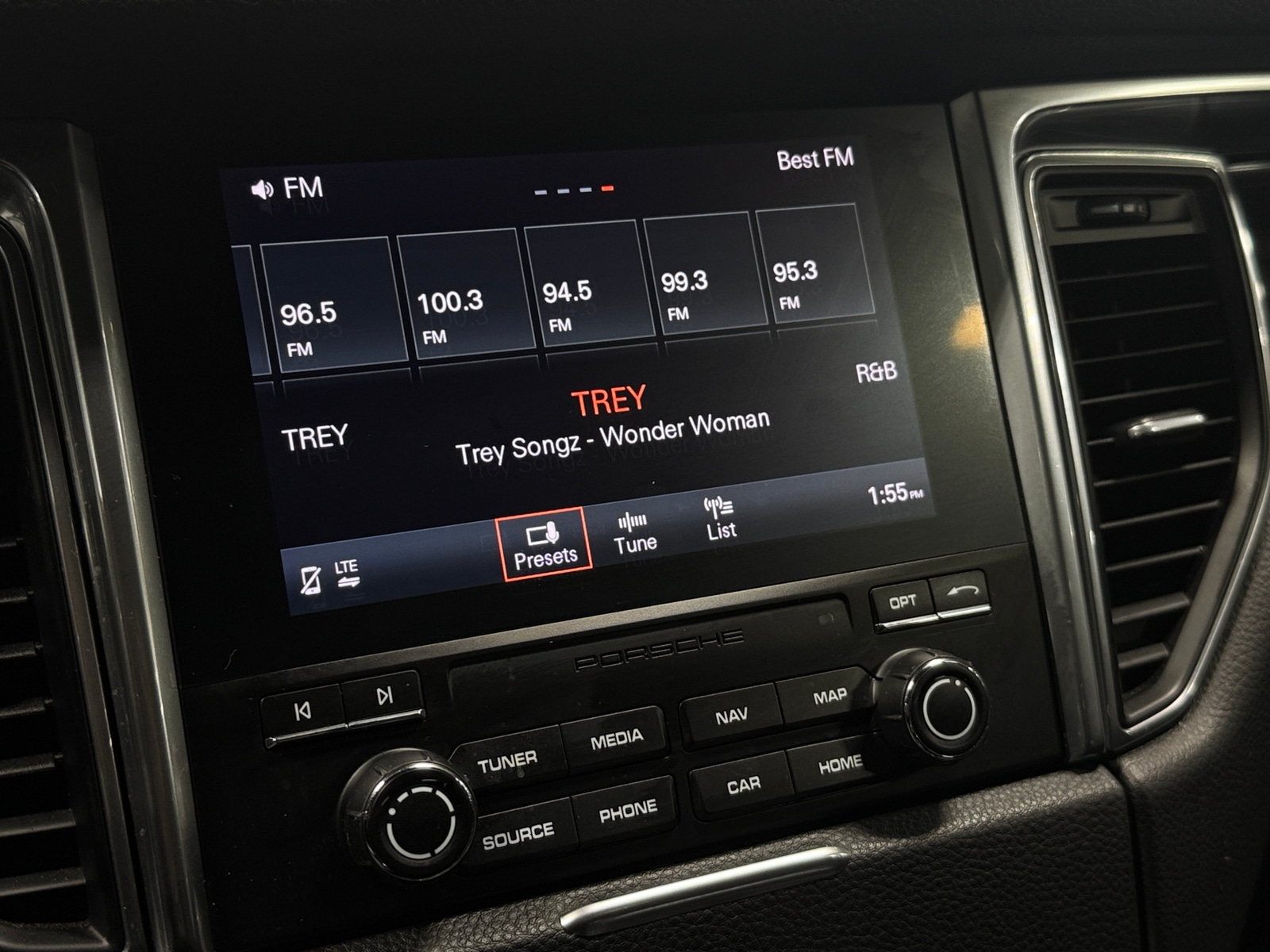 Thumbnail: 2018 Porsche Macan - 3