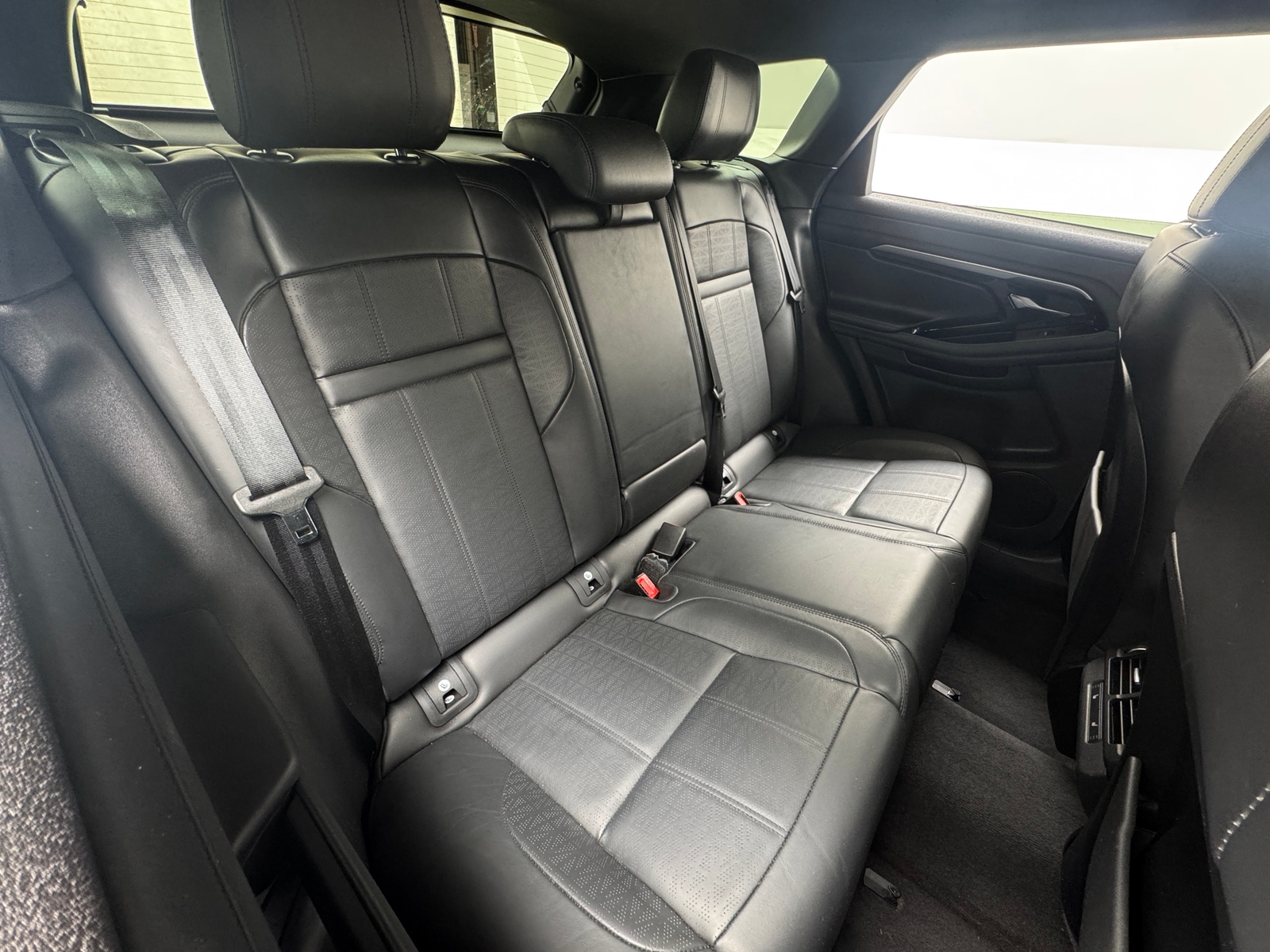 Thumbnail: 2021 Land Rover Range Rover Evoque - 5