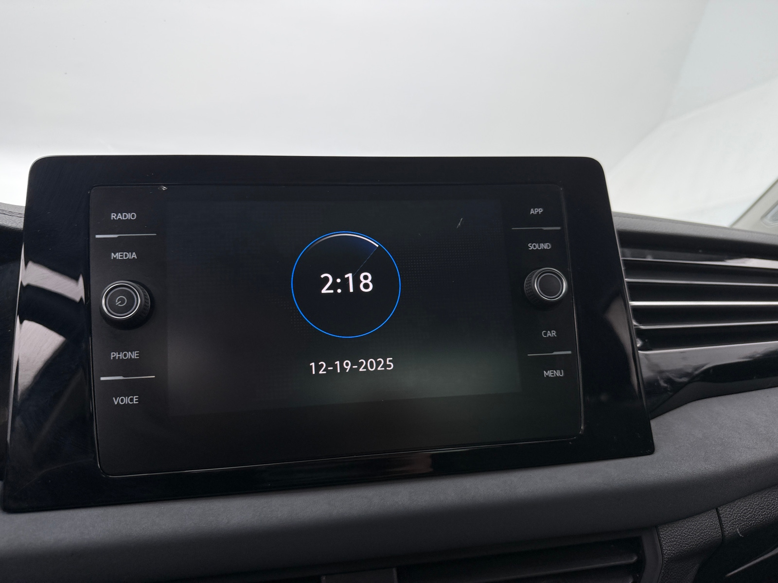 Thumbnail: 2025 Volkswagen Jetta - 3