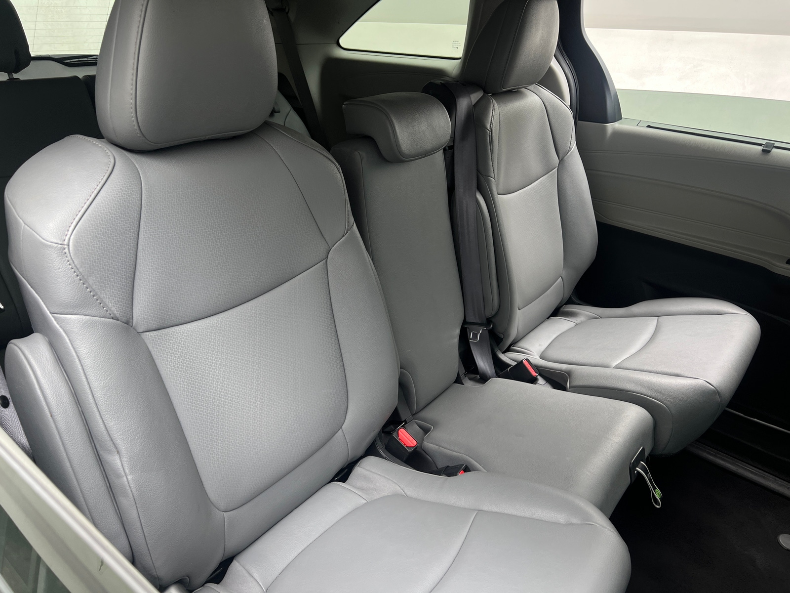 Thumbnail: 2024 Toyota Sienna - 5