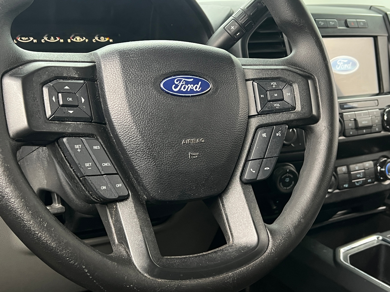 Thumbnail: 2019 Ford Econoline - 5