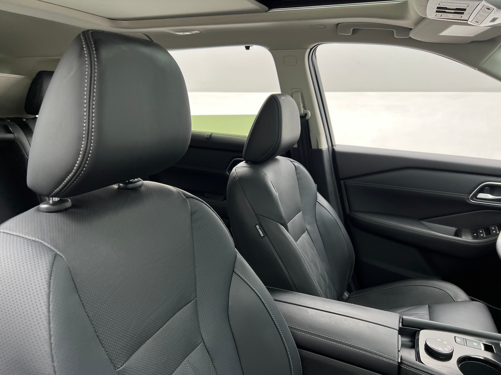 Thumbnail: 2025 Nissan Rogue - 2