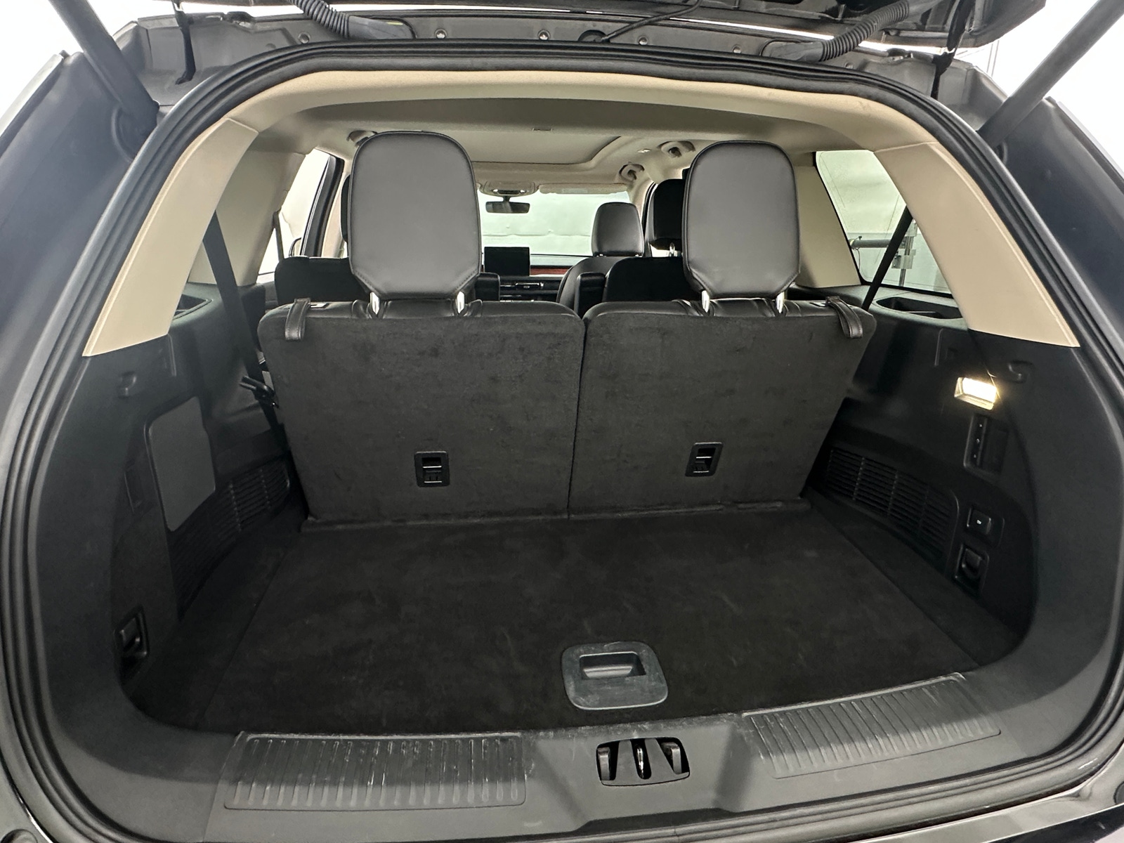 Thumbnail: 2024 Lincoln Aviator - 6