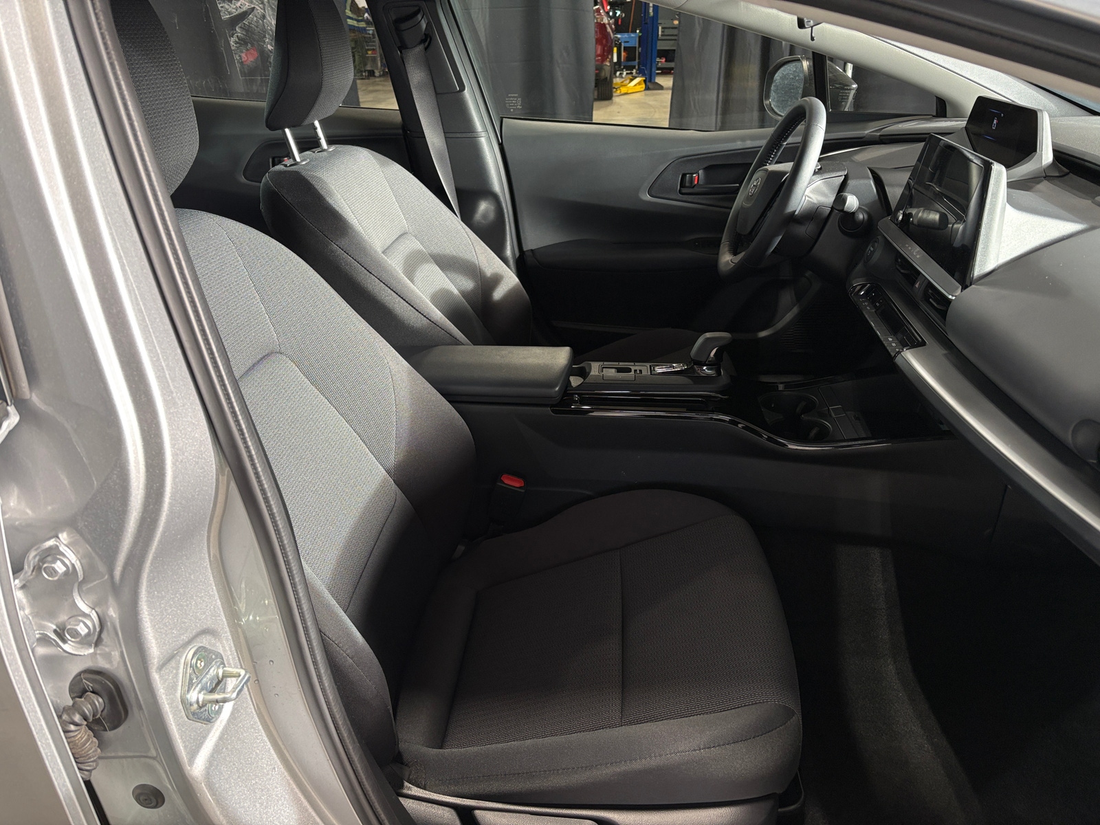 Thumbnail: 2025 Toyota Prius - 2