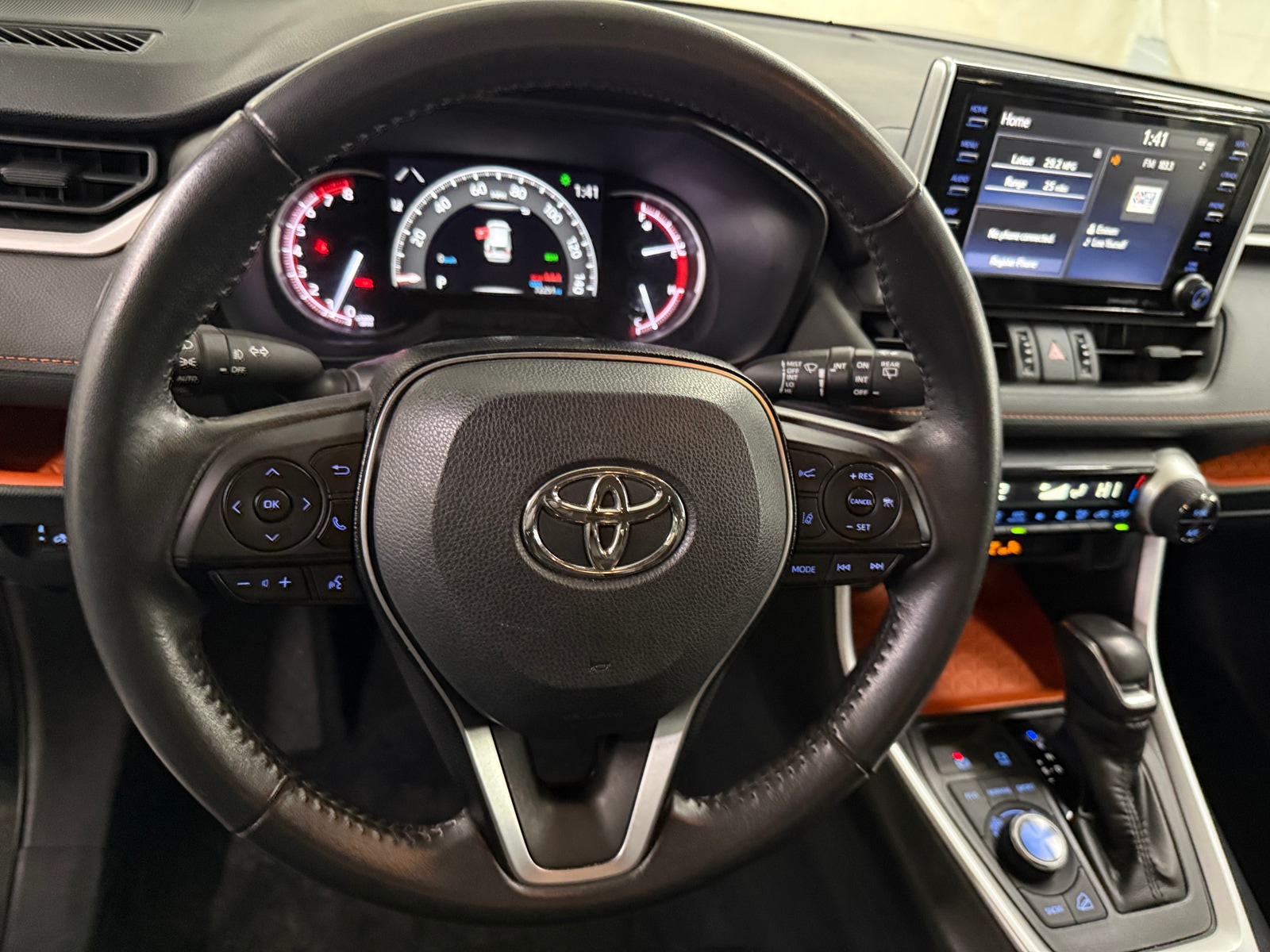 Thumbnail: 2020 Toyota RAV4 - 4