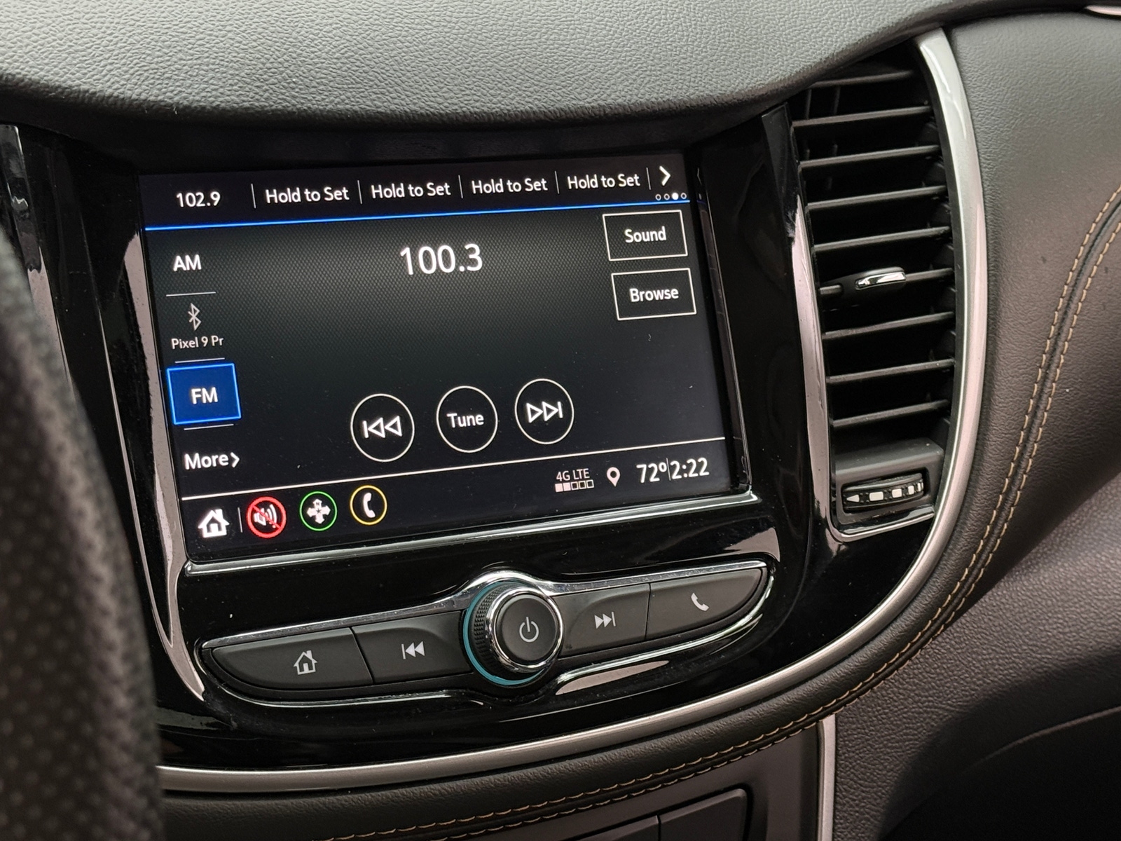 Thumbnail: 2021 Chevrolet Trax - 3