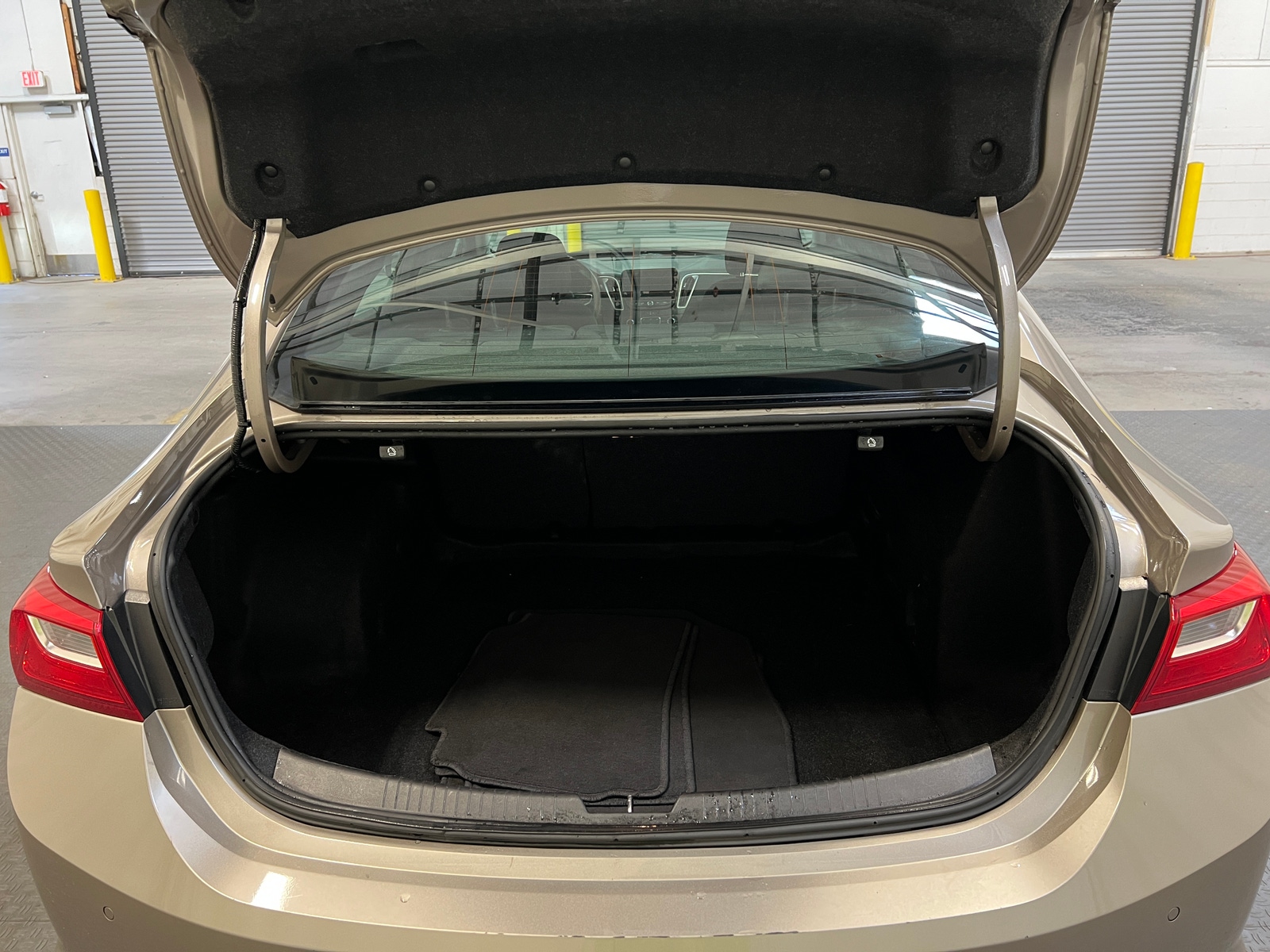 Thumbnail: 2024 Chevrolet Malibu - 7