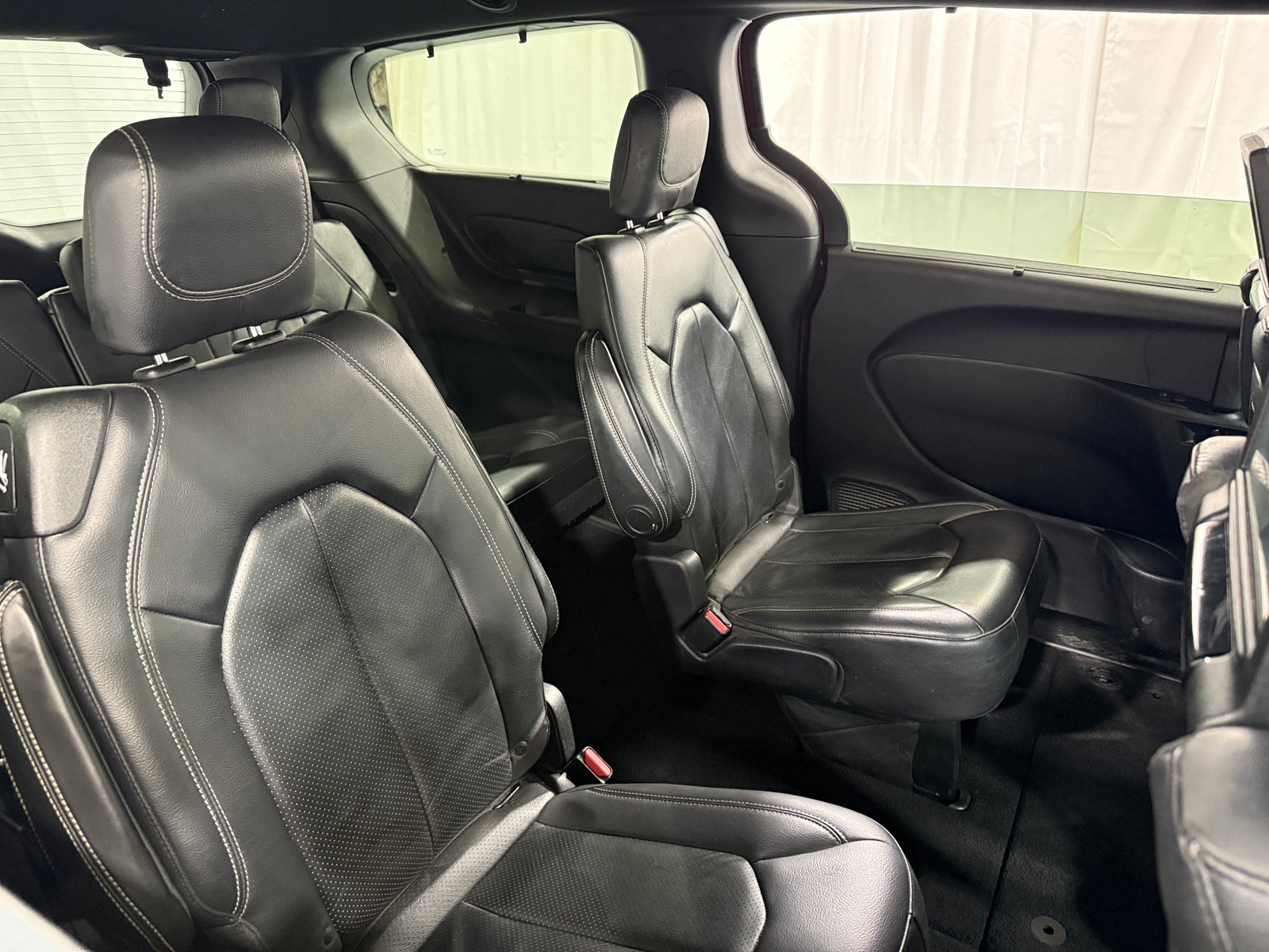 Thumbnail: 2020 Chrysler Pacifica - 5