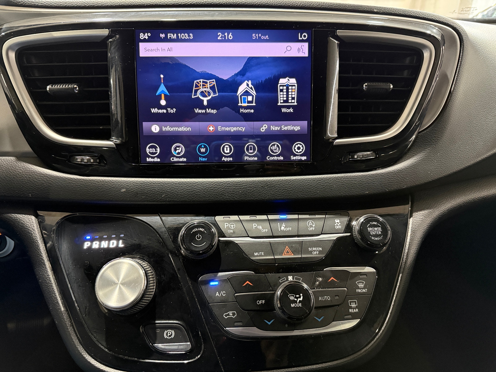 Thumbnail: 2020 Chrysler Pacifica - 3