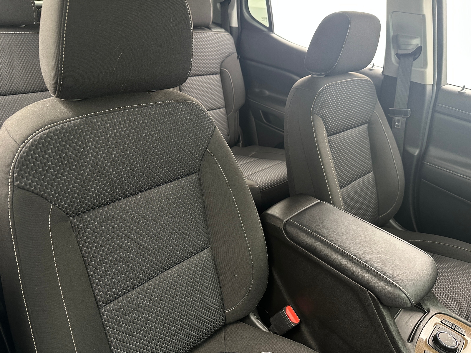 Thumbnail: 2023 GMC Acadia - 2