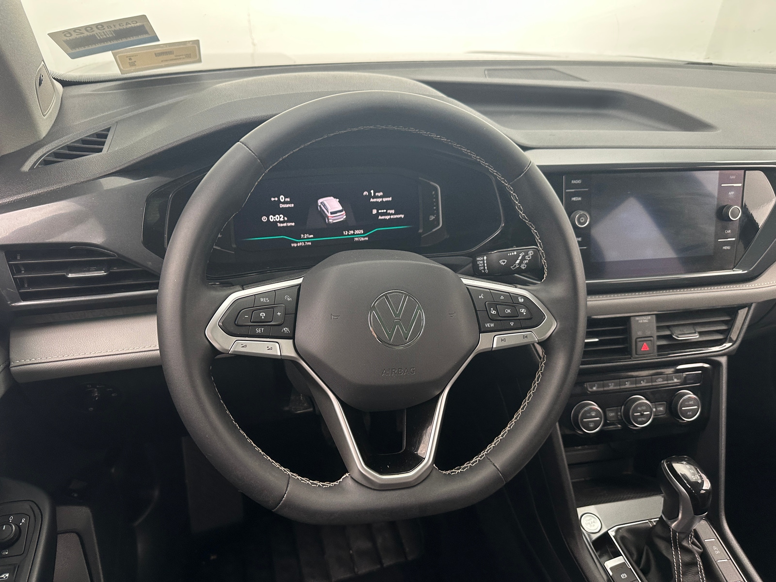 Thumbnail: 2022 Volkswagen Taos - 4