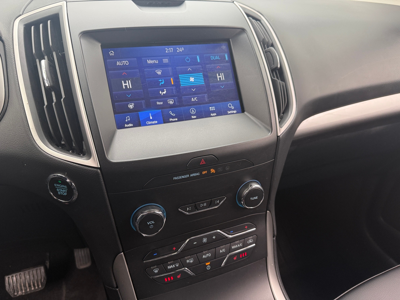 Thumbnail: 2020 Ford Edge - 3