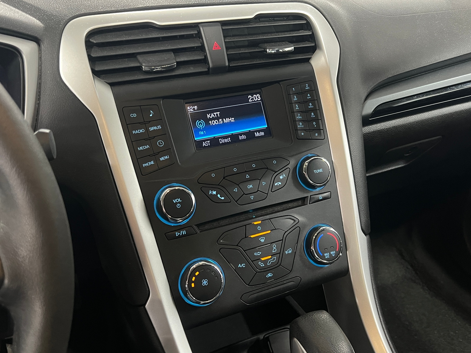 Thumbnail: 2015 Ford Fusion - 4