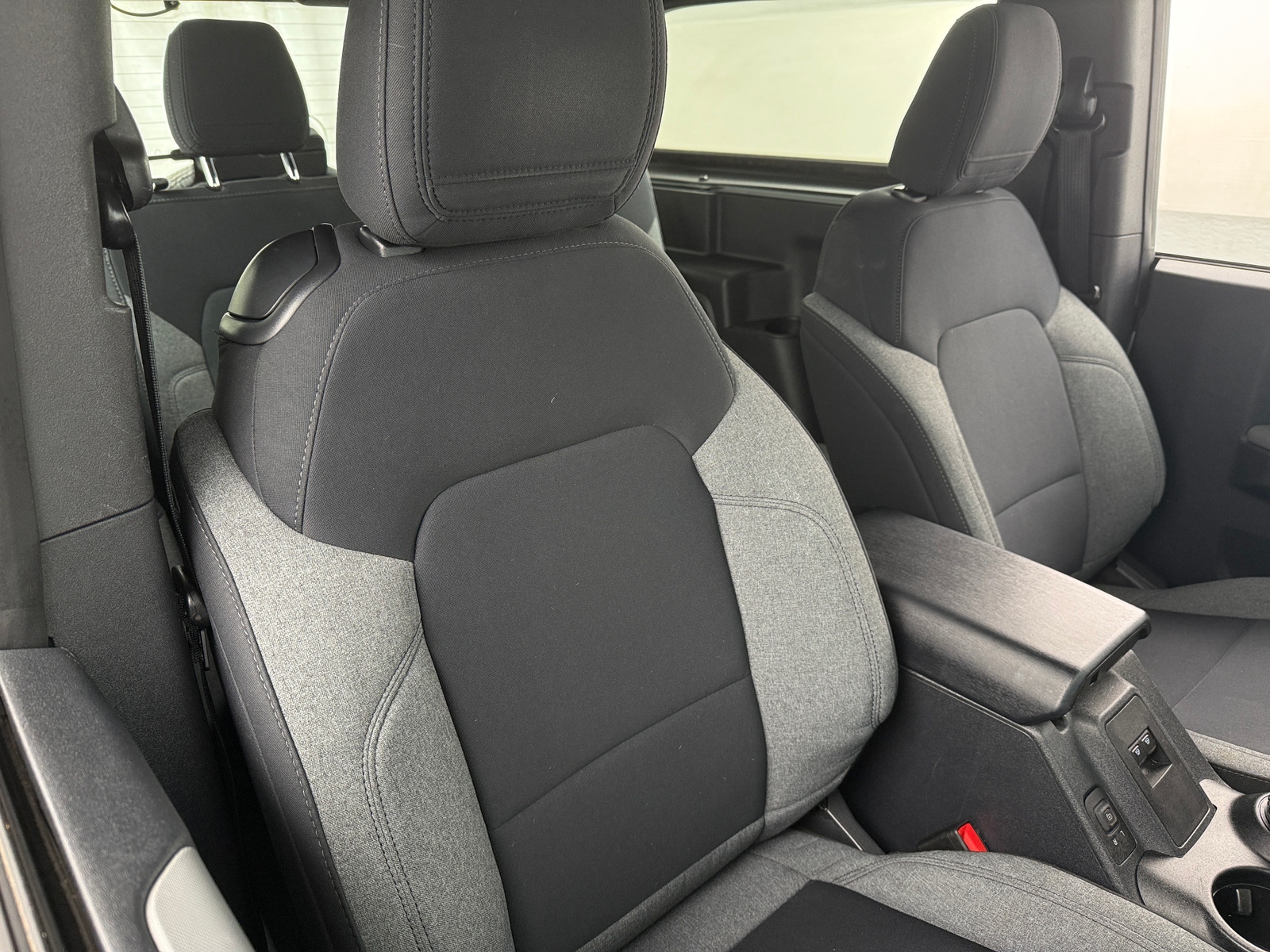 Thumbnail: 2022 Ford Bronco - 2