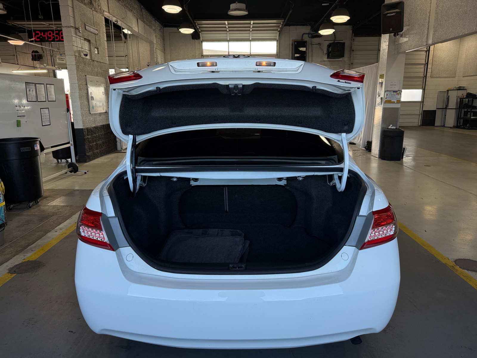 Thumbnail: 2011 Toyota Camry - 7