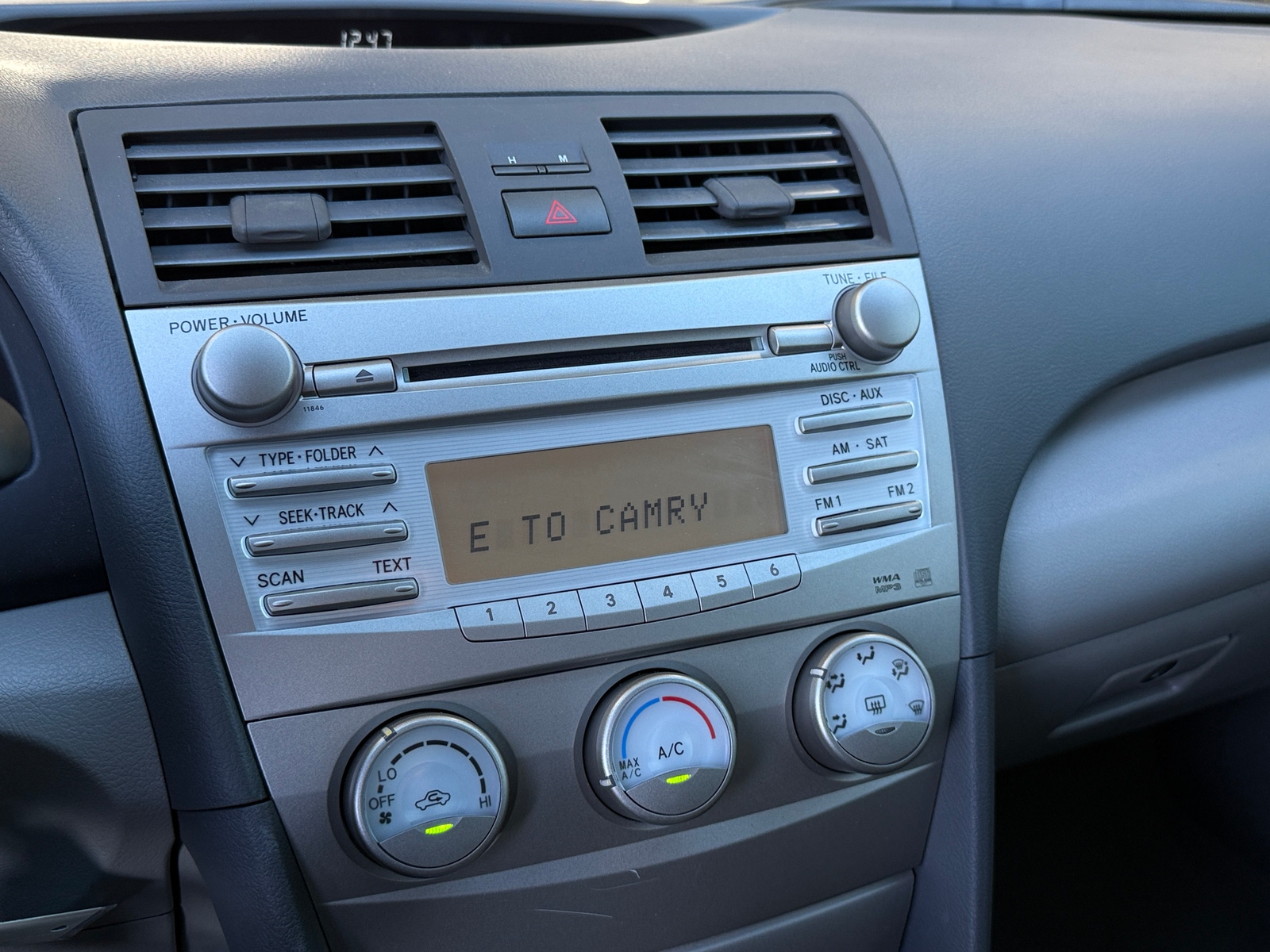 Thumbnail: 2011 Toyota Camry - 4