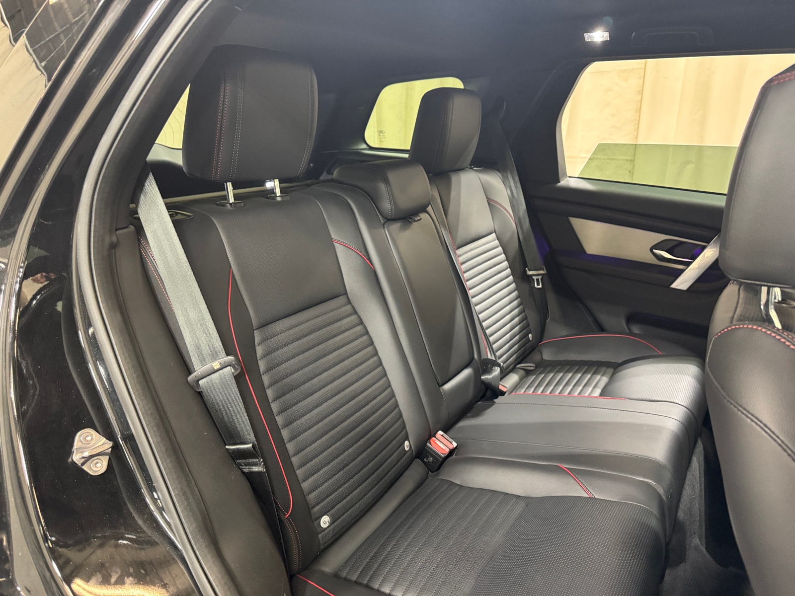 Thumbnail: 2023 Land Rover Discovery Sport - 6