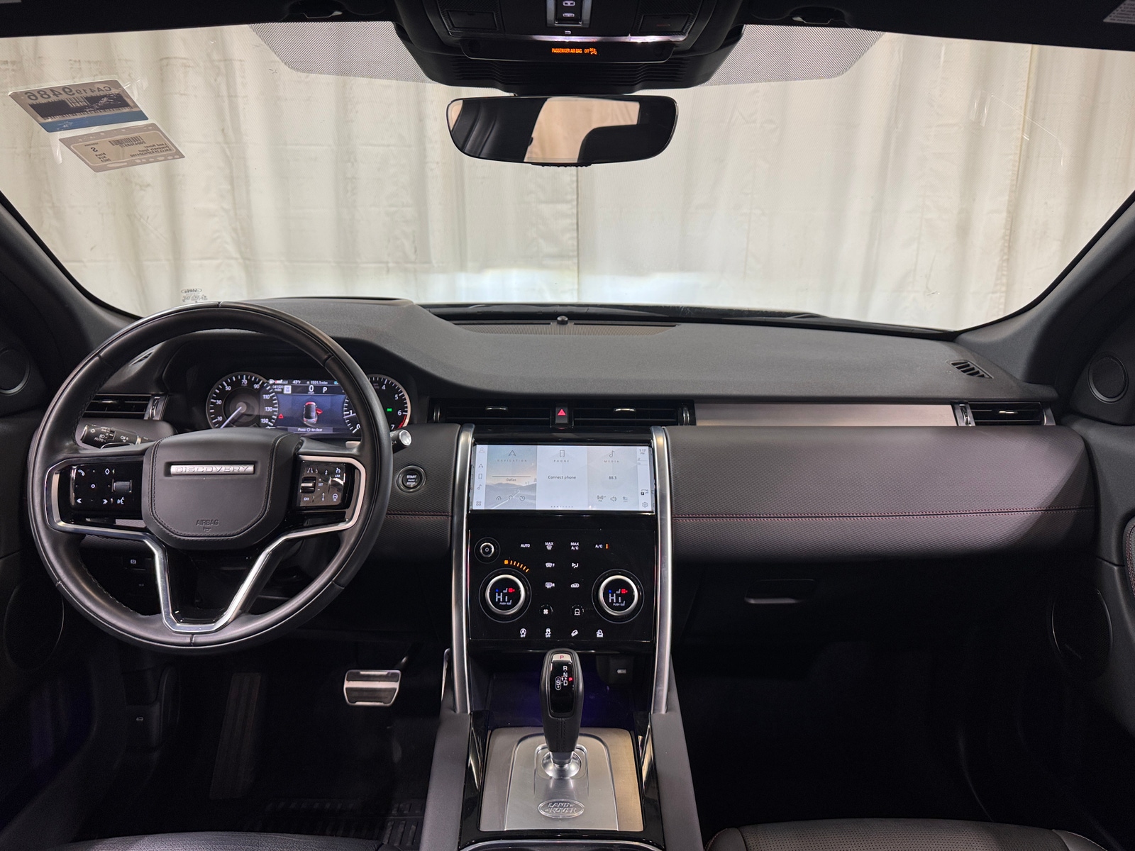 Thumbnail: 2023 Land Rover Discovery Sport - 3