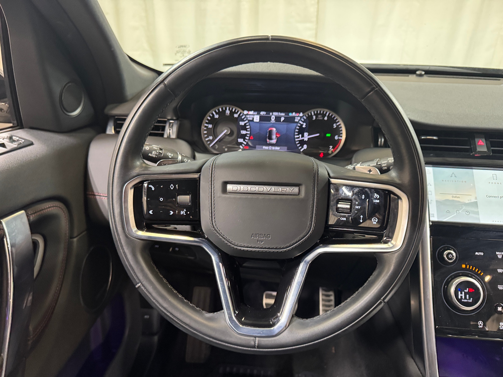 Thumbnail: 2023 Land Rover Discovery Sport - 5