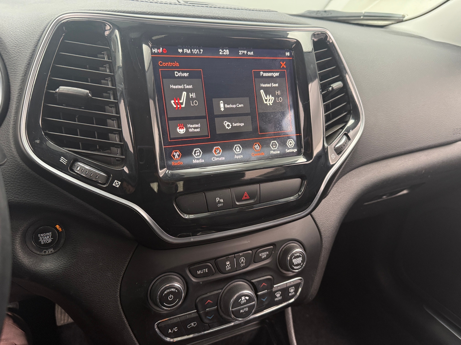 Thumbnail: 2019 Jeep Cherokee - 3