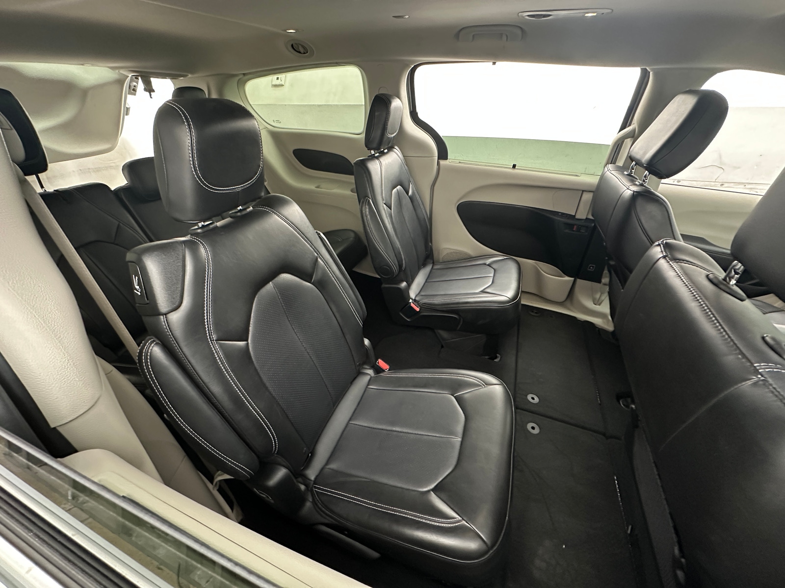 Thumbnail: 2024 Chrysler Pacifica - 5