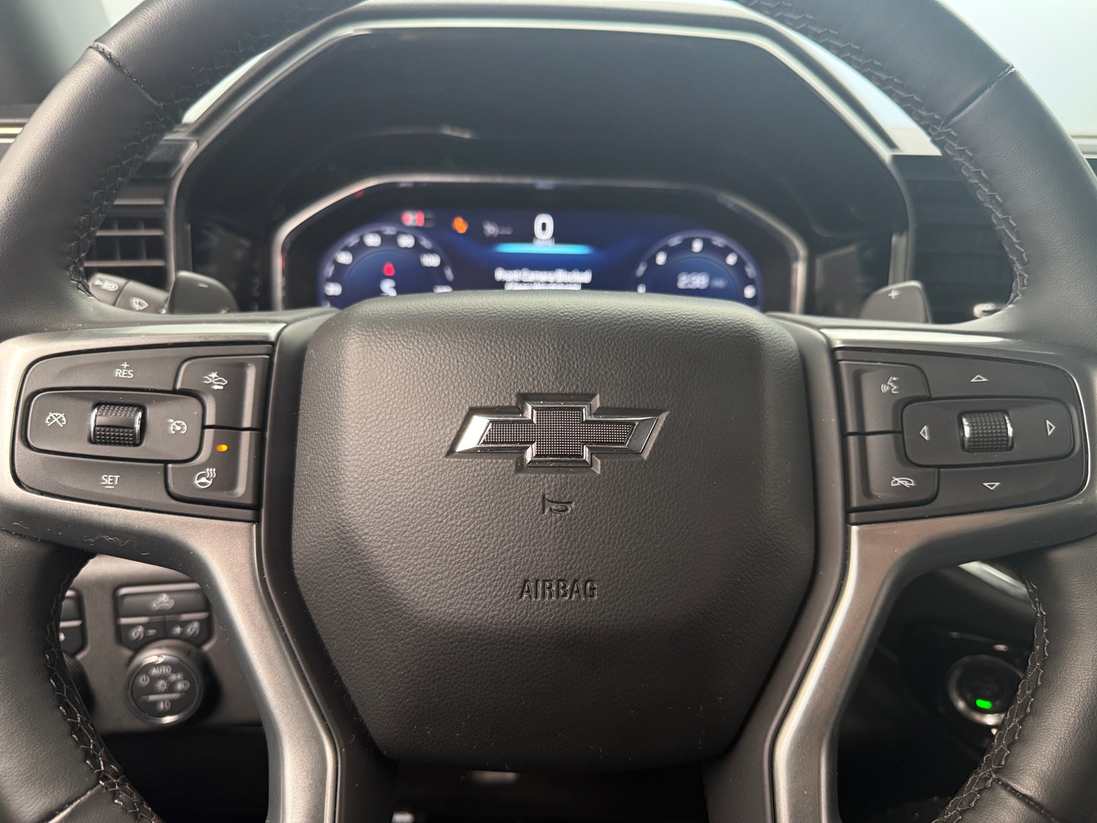 Thumbnail: 2024 Chevrolet Silverado 1500 - 5