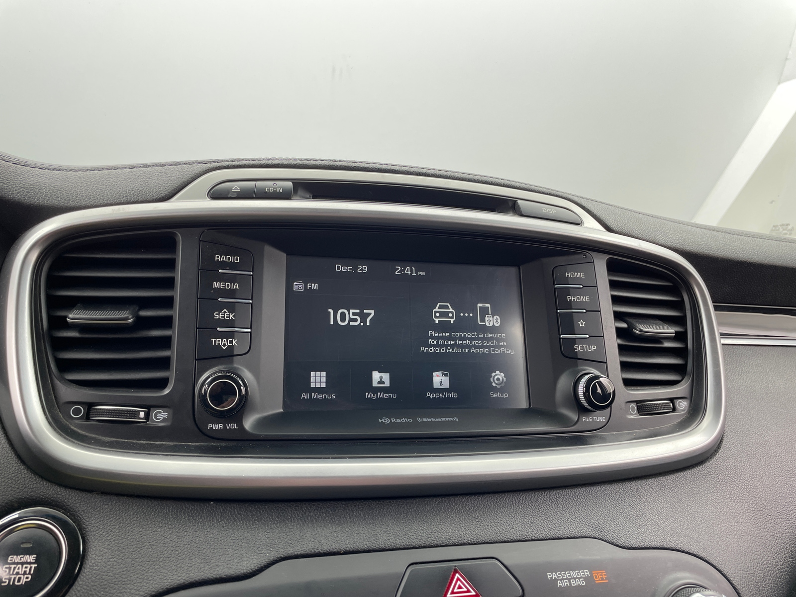 Thumbnail: 2019 Kia Sorento - 3