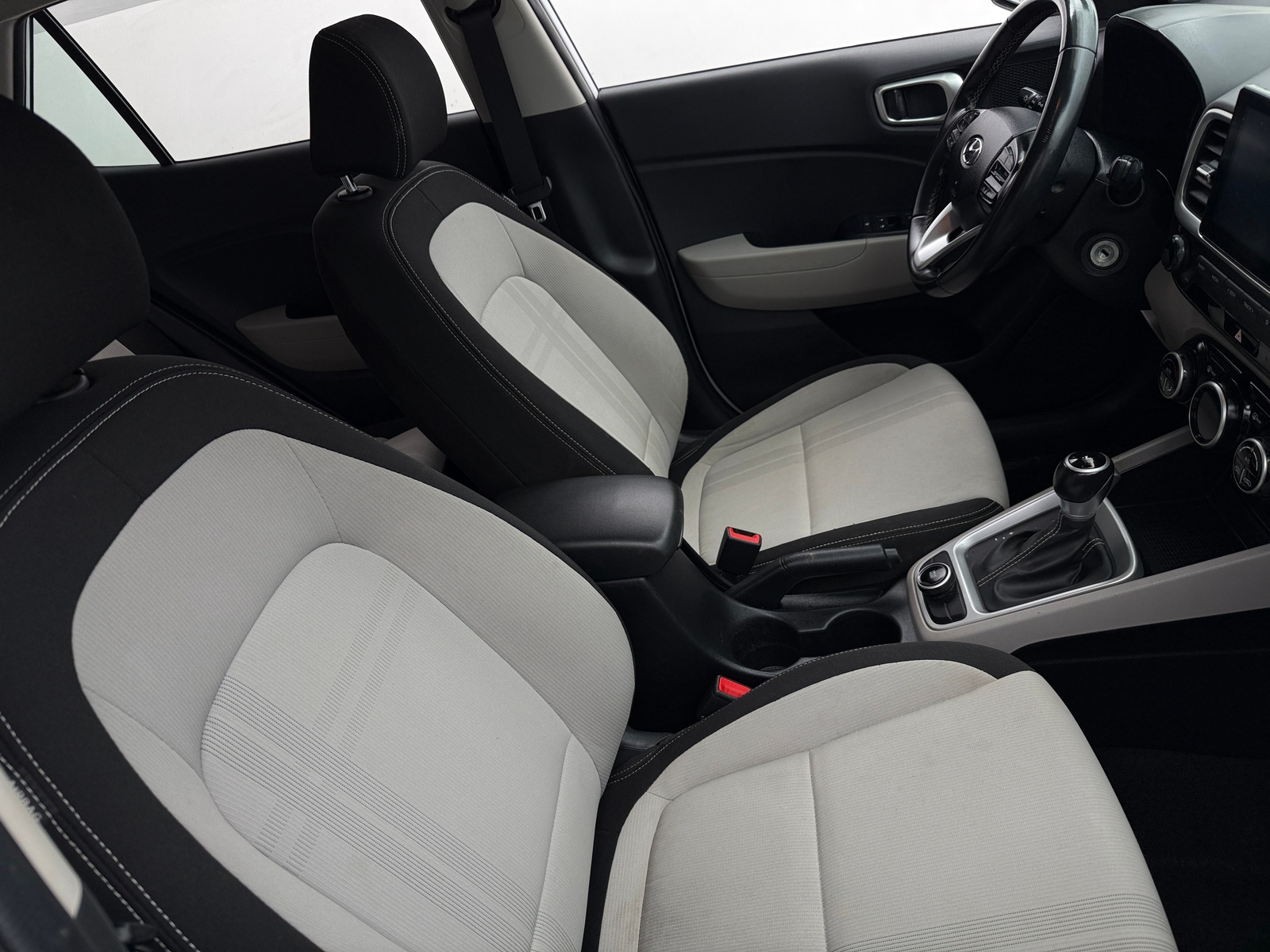 Thumbnail: 2021 Hyundai Venue - 2