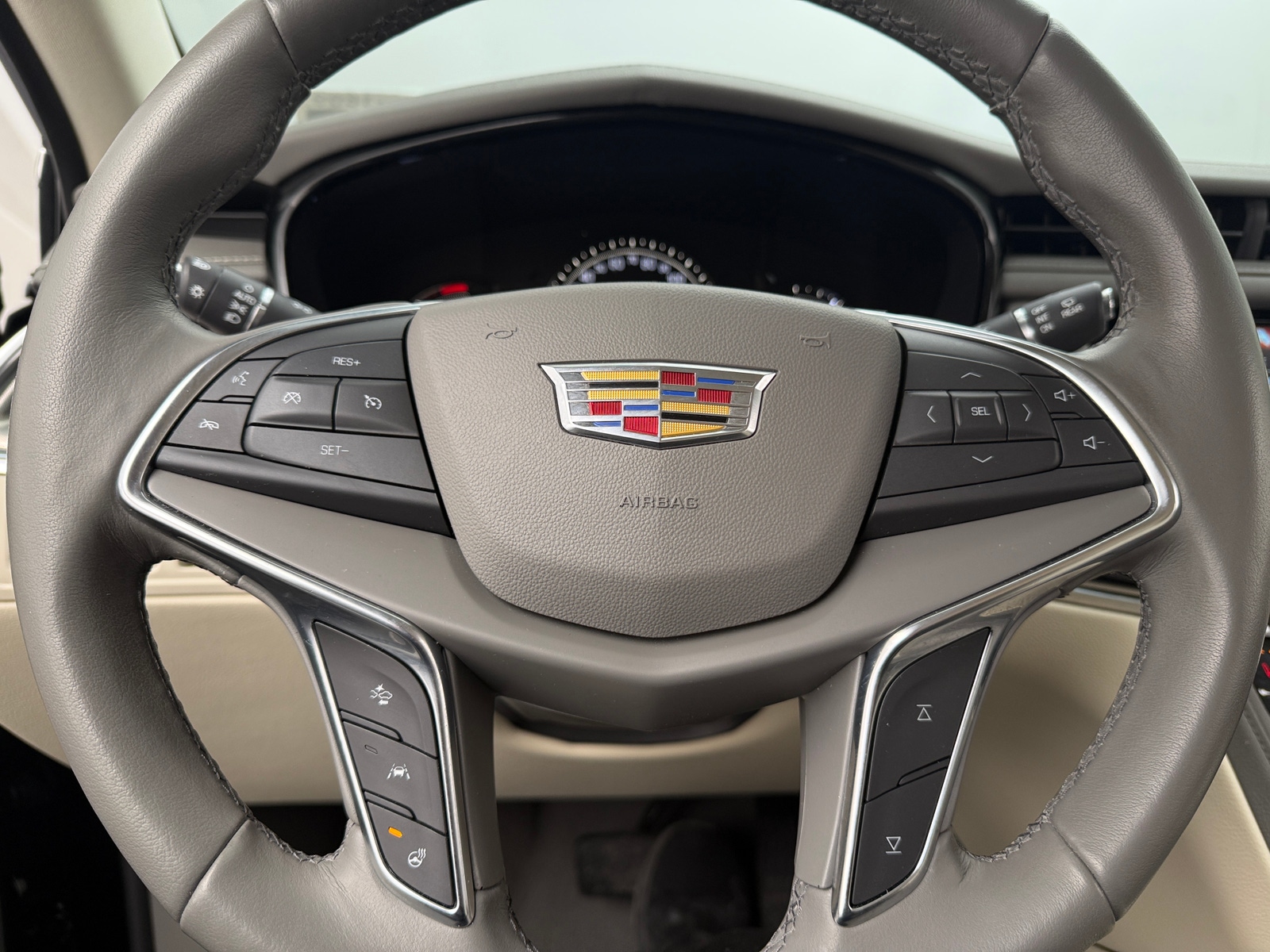 Thumbnail: 2018 Cadillac XT5 - 4